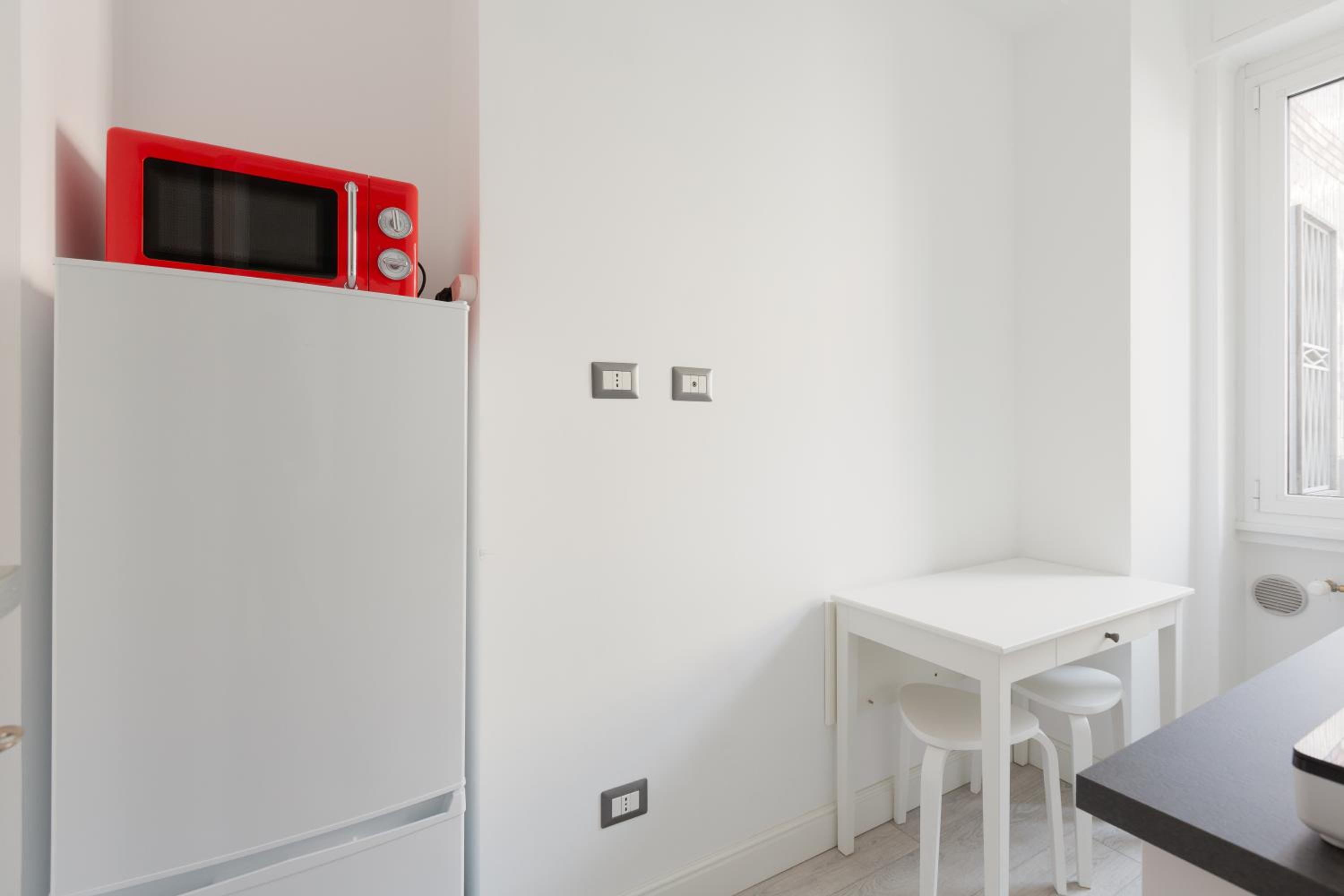 Milan-Corso Lodi Cosy Apartment with small terrace