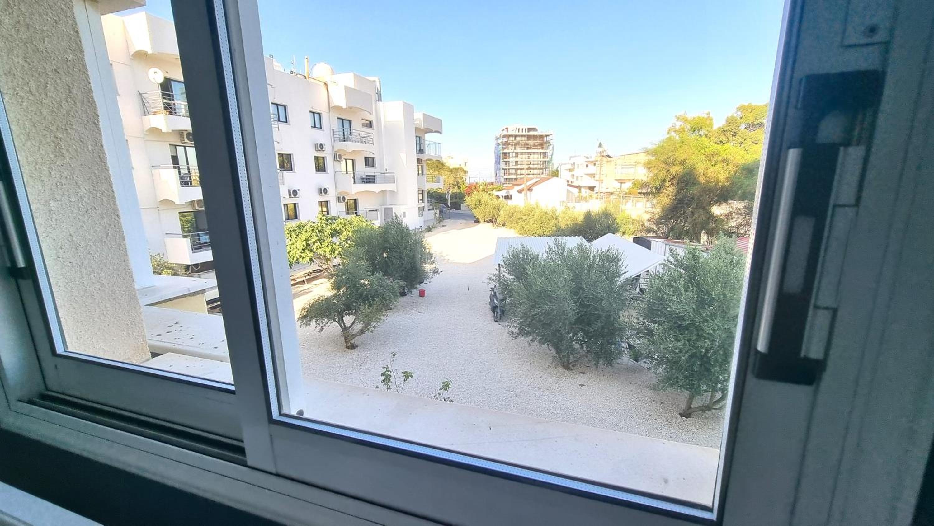 Beachside Comfort - 2Br Apt,5 Min to the Beach