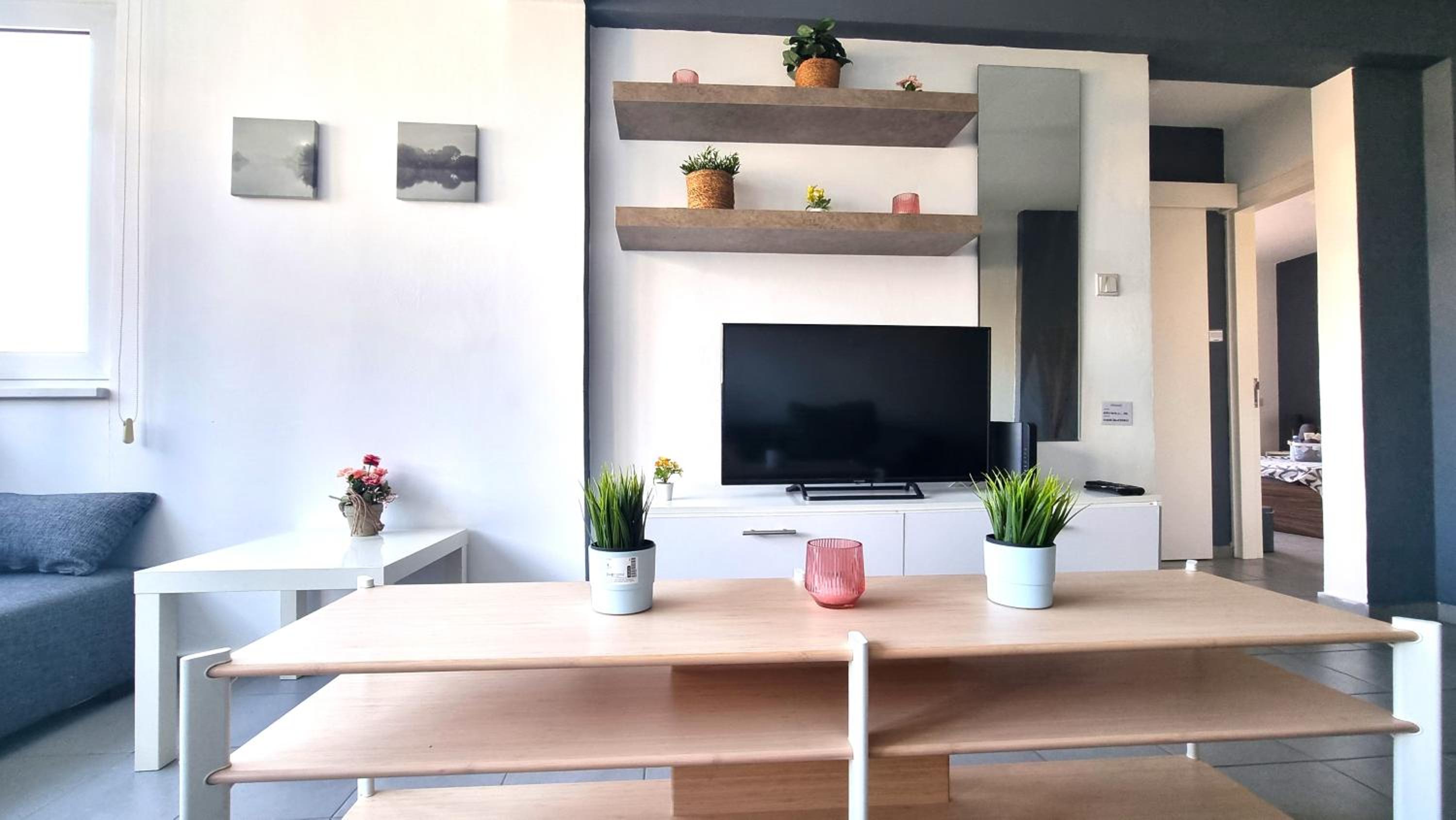 Beachside Comfort - 2Br Apt,5 Min to the Beach