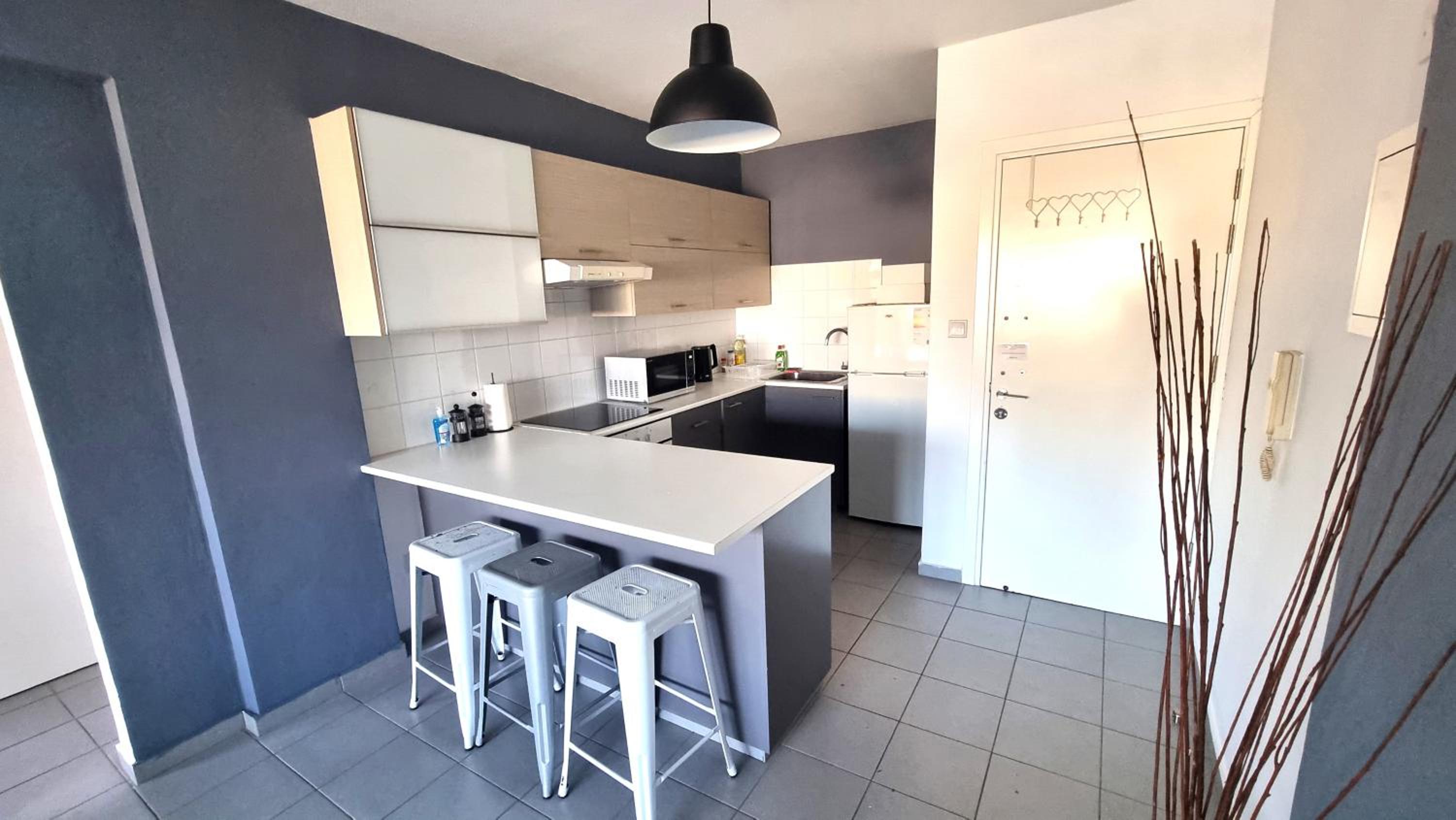 Beachside Comfort - 2Br Apt,5 Min to the Beach