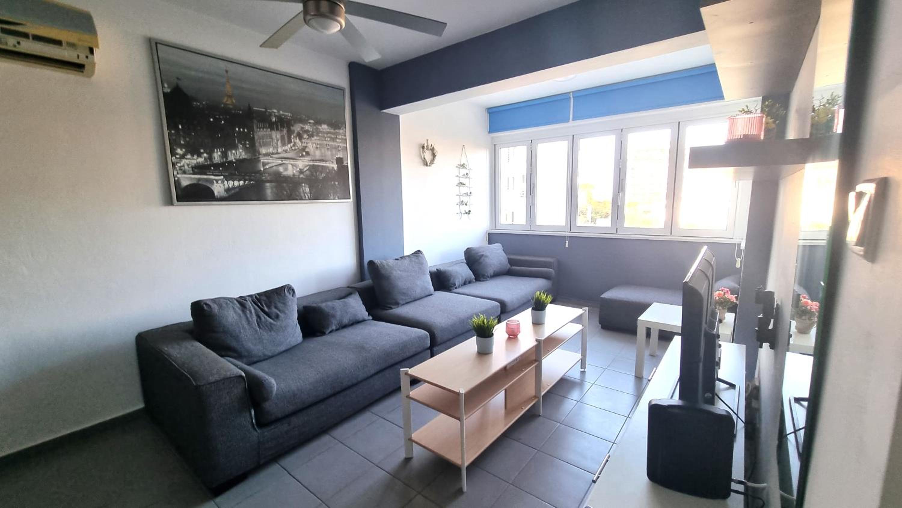 Beachside Comfort - 2Br Apt,5 Min to the Beach