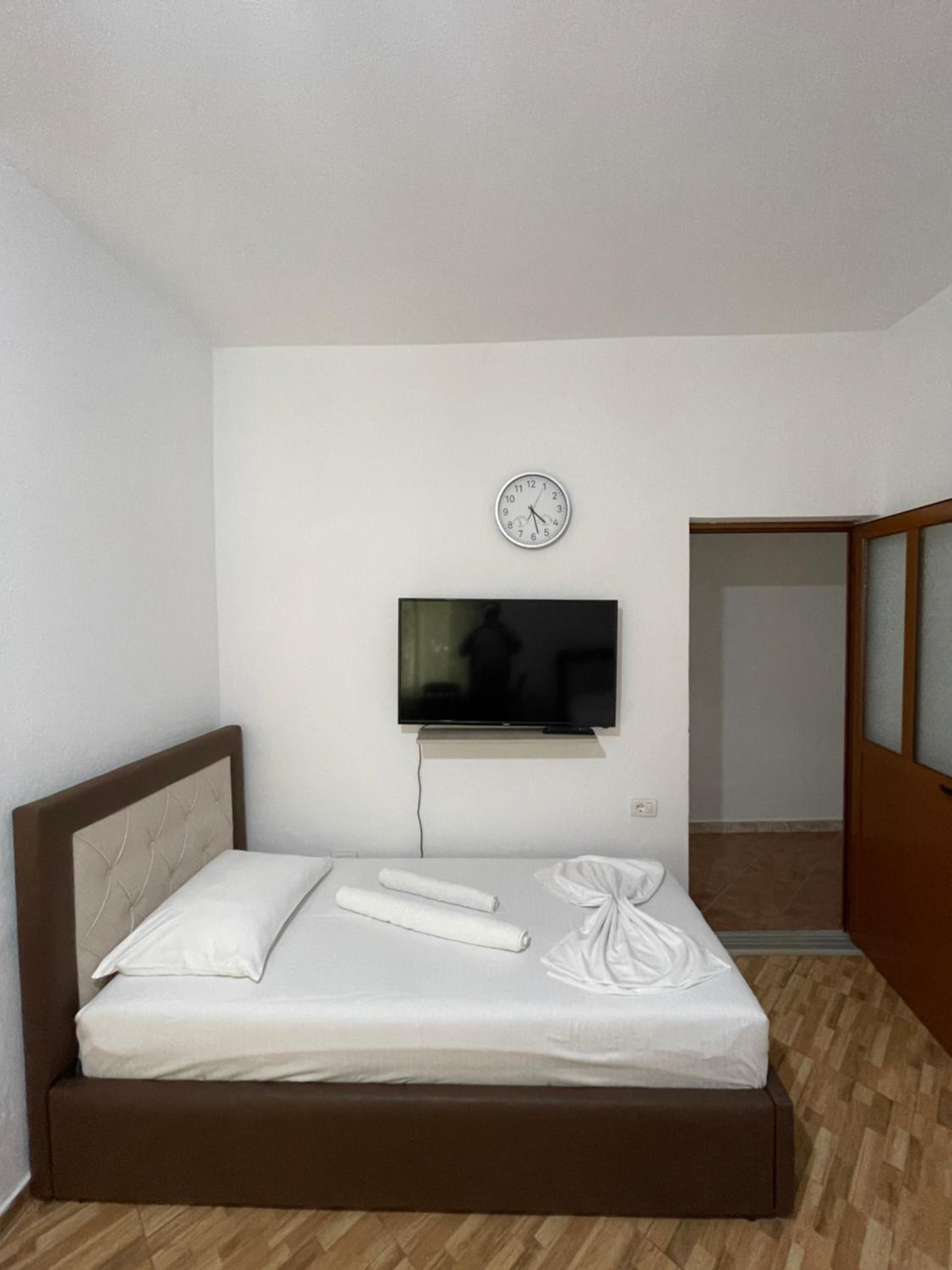 Yllis Rooms