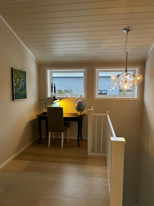 Flott enebolig, med 3 soverom og 2 bad, med kort vei til sentrum