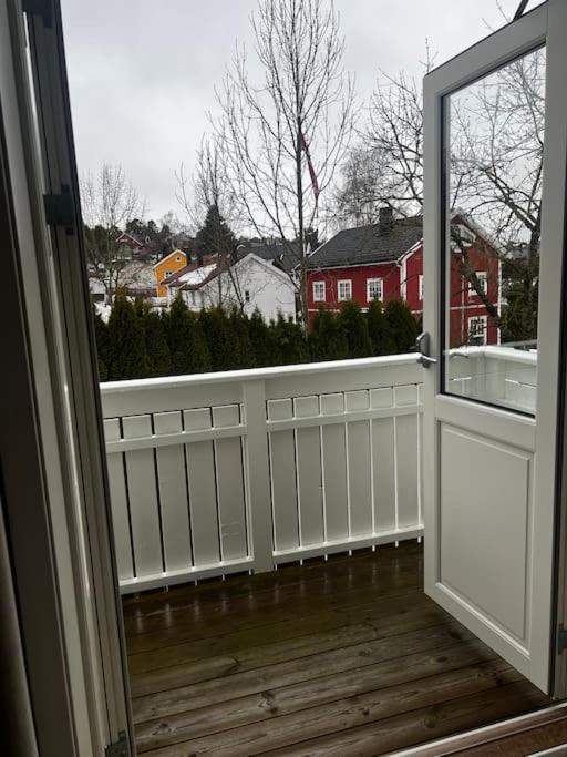 Flott enebolig, med 3 soverom og 2 bad, med kort vei til sentrum