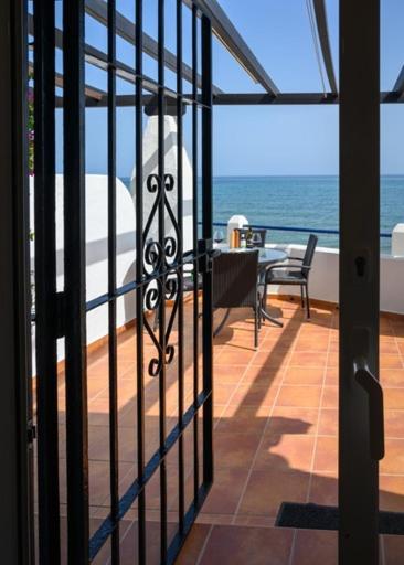 Beach Side Apartments Calahonda photo 5