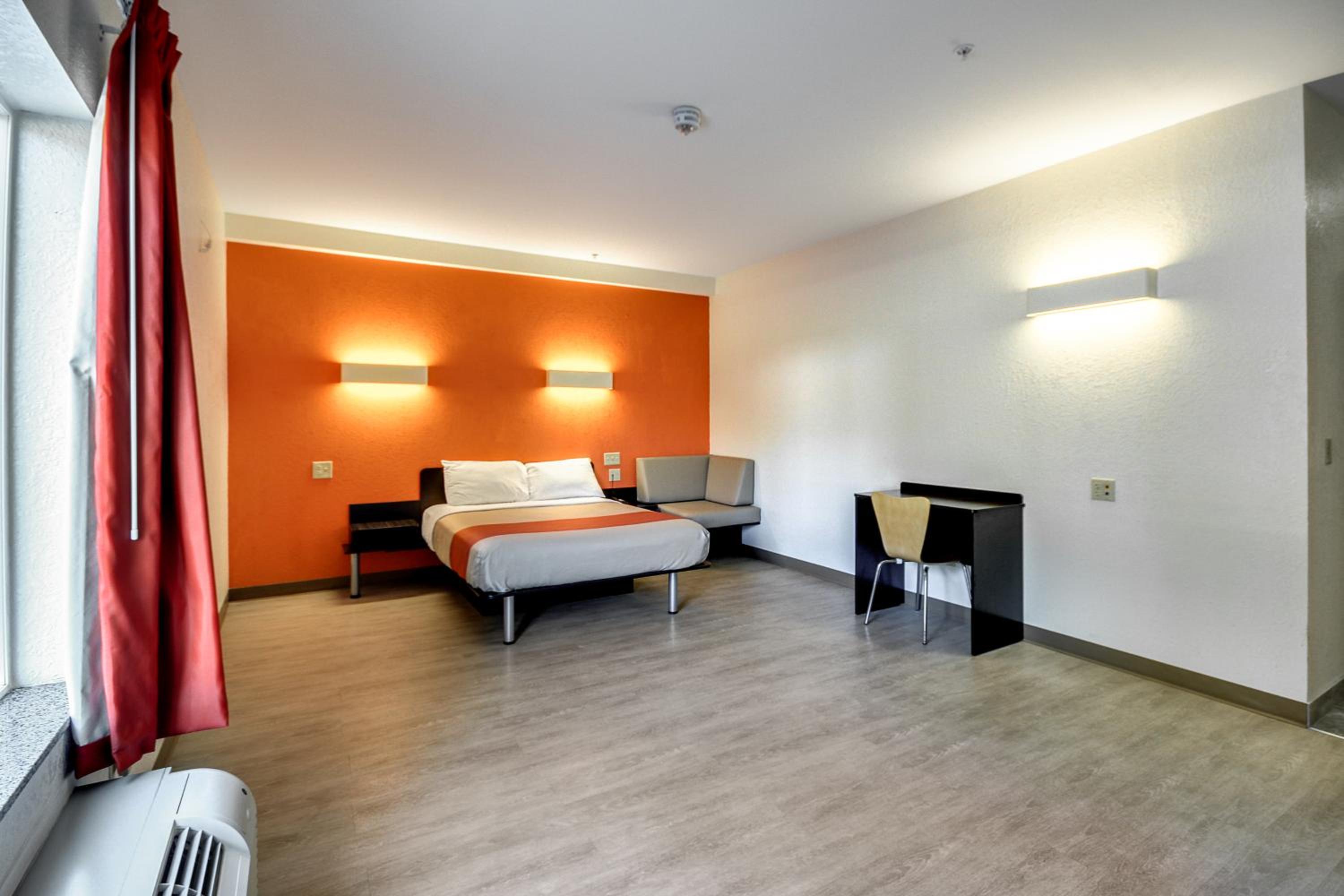 Allentown Vacations - Motel 6-Allentown, PA - Property Image 5