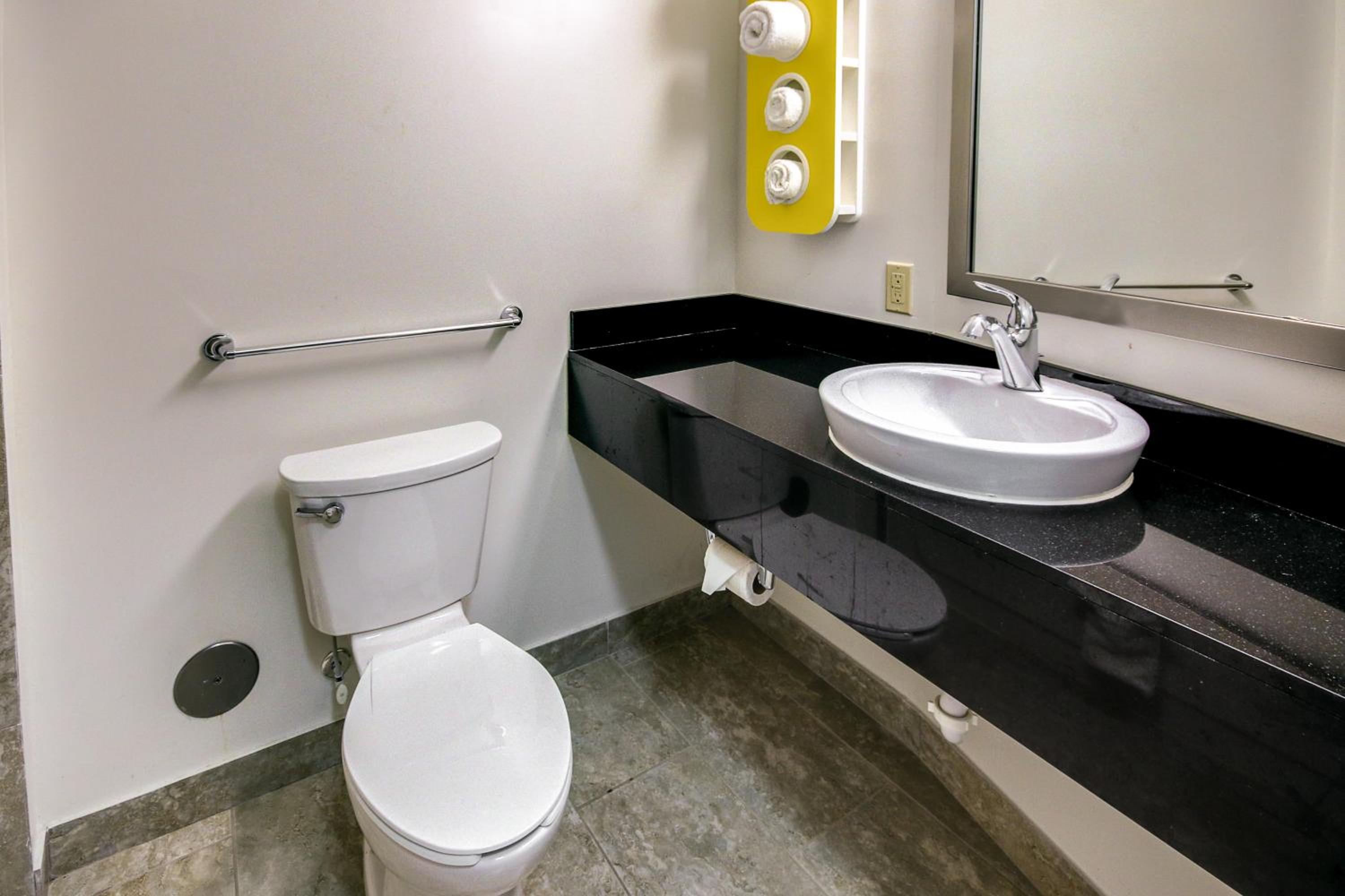 Allentown Vacations - Motel 6-Allentown, PA - Property Image 57