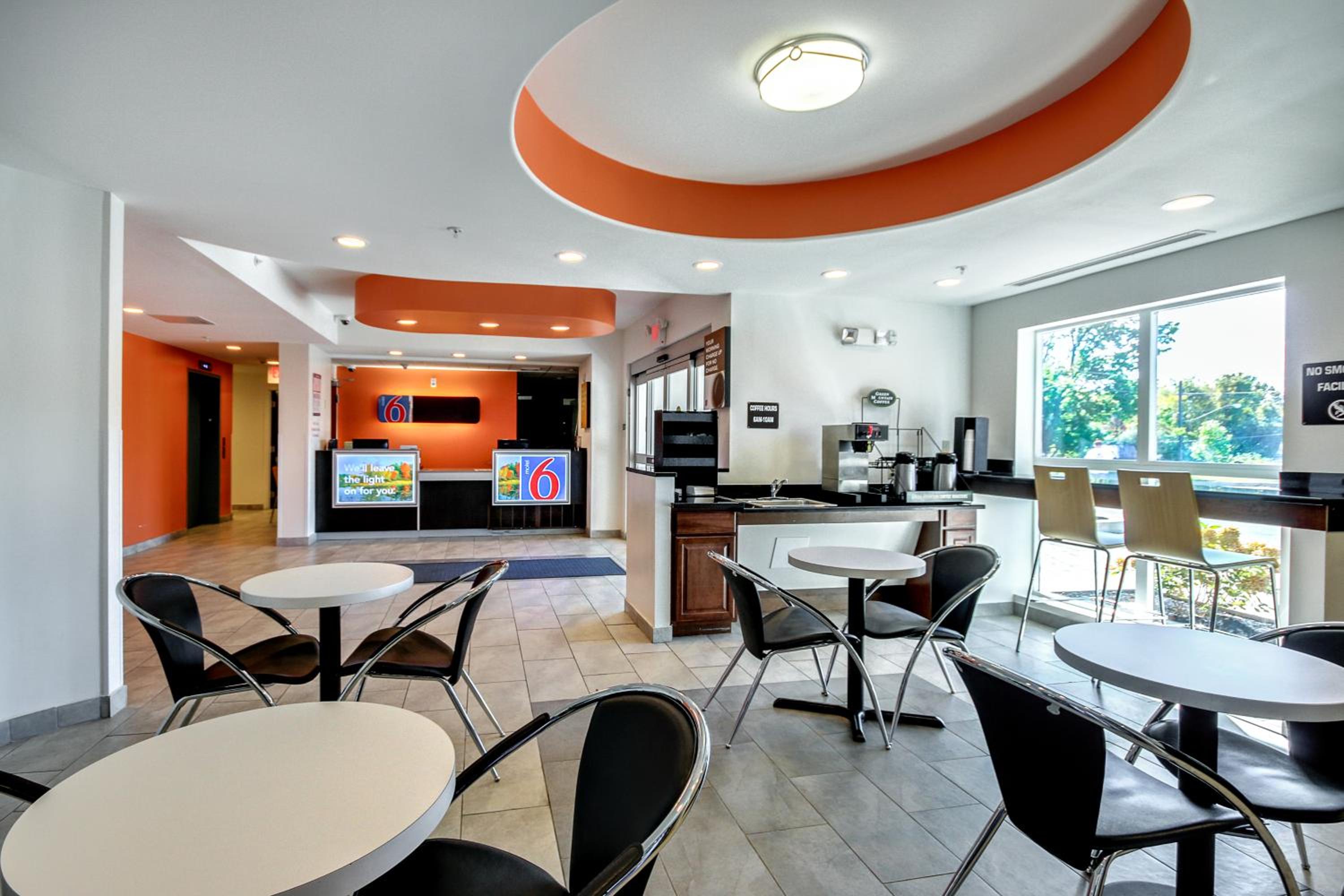 Allentown Vacations - Motel 6-Allentown, PA - Property Image 36