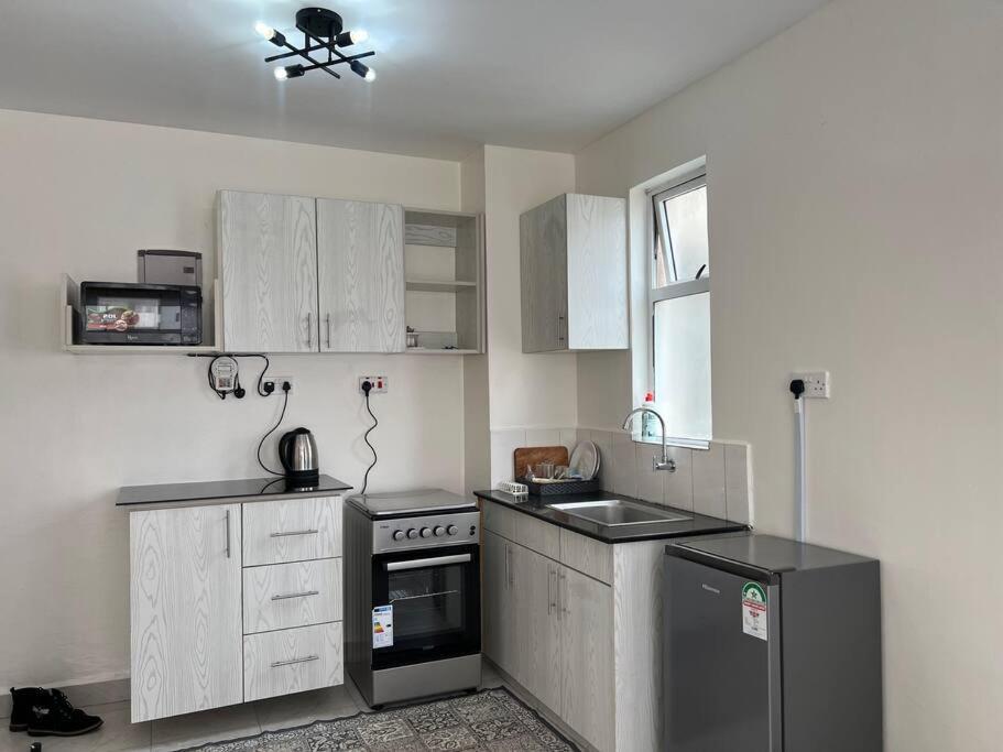 1Br Minimalist Apt at Racecourse