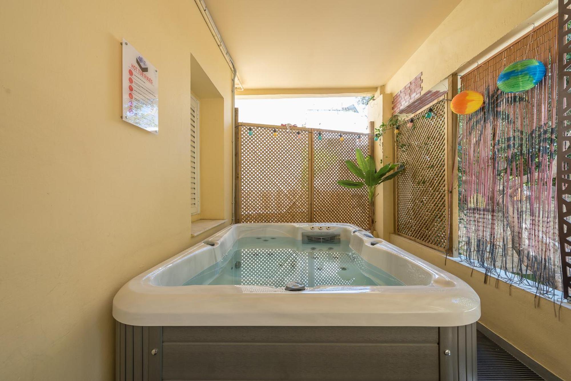 Athens Country House - Heated Jacuzzi - free bikes