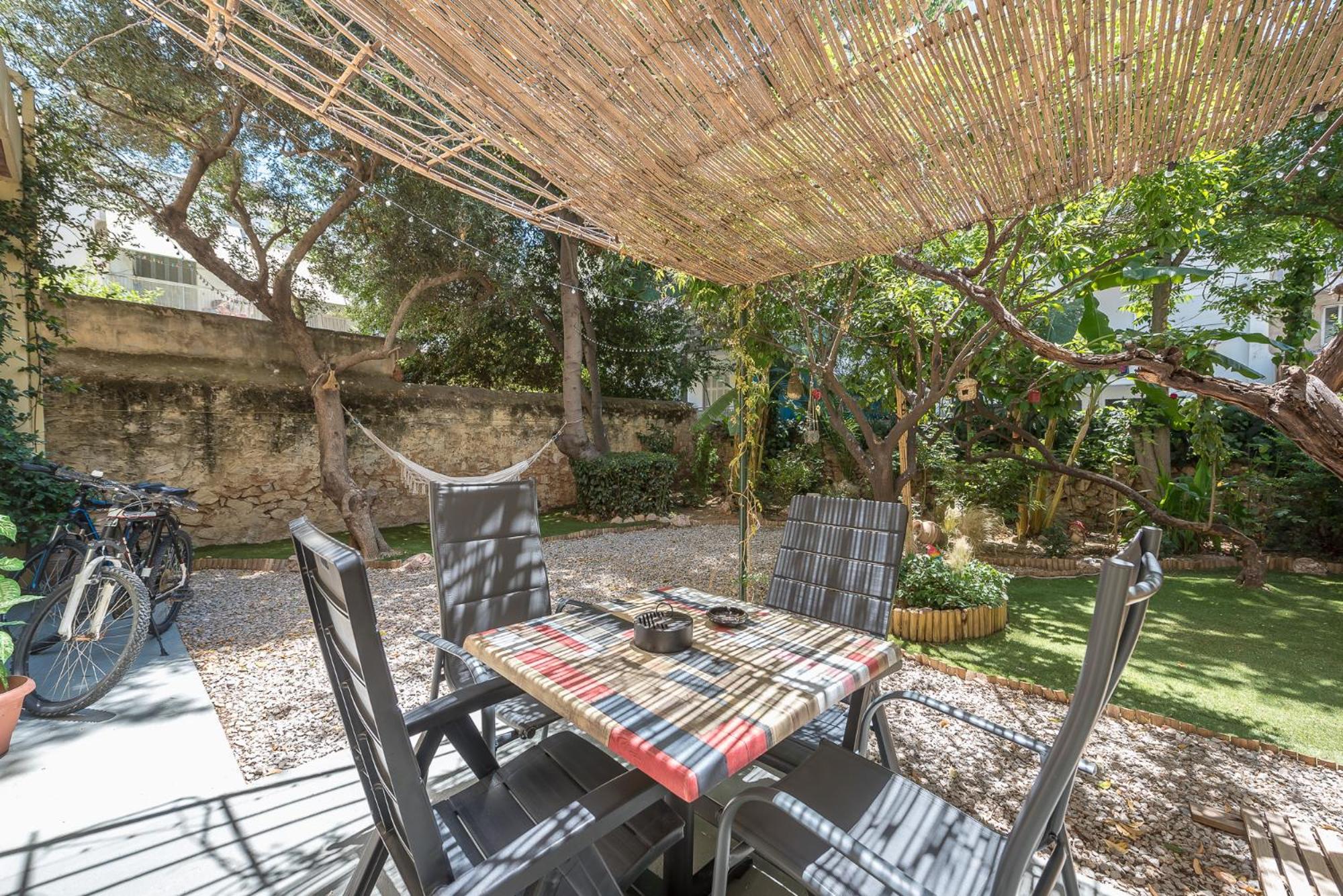 Athens Country House - Heated Jacuzzi - free bikes