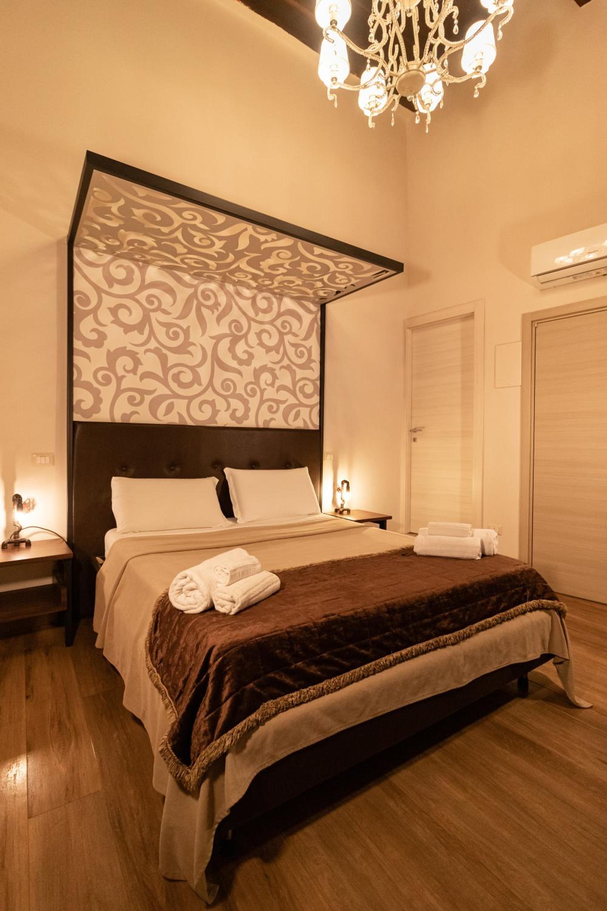 Duomo Luxury Suites