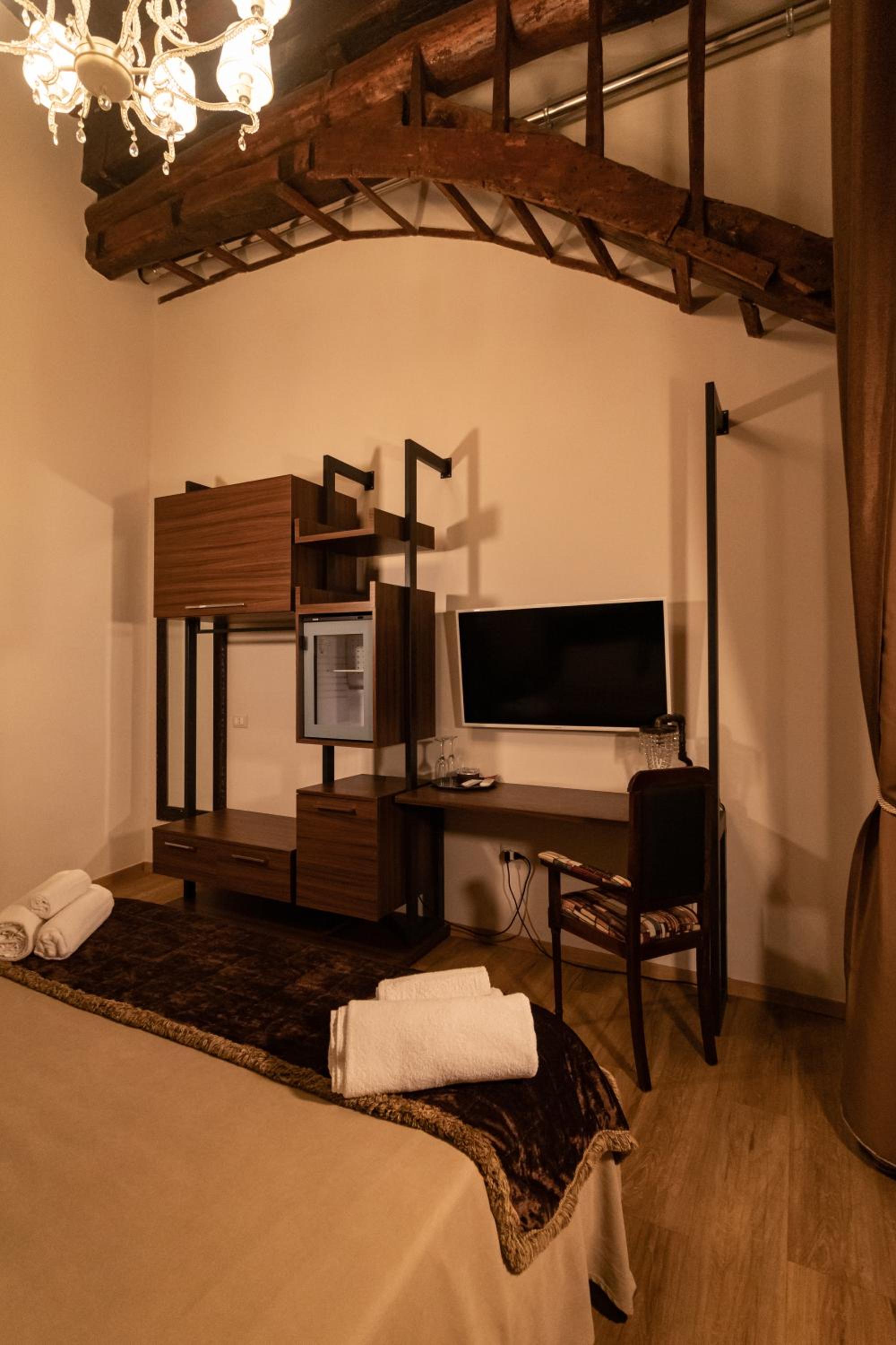 Duomo Luxury Suites