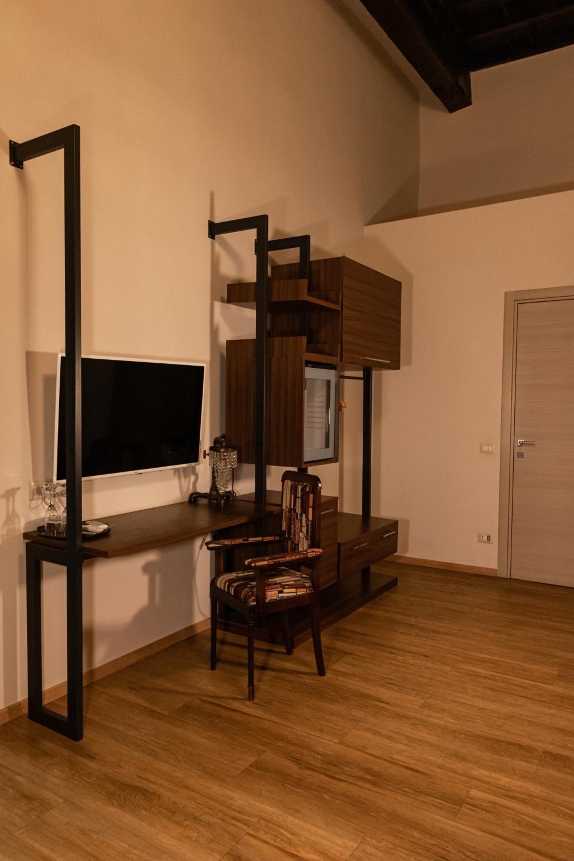 Duomo Luxury Suites