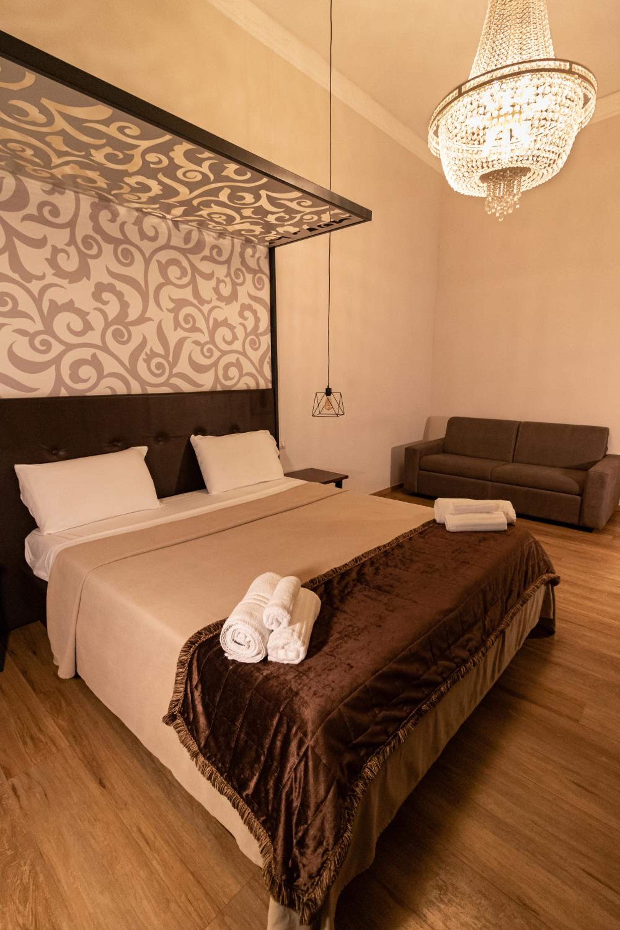 Duomo Luxury Suites
