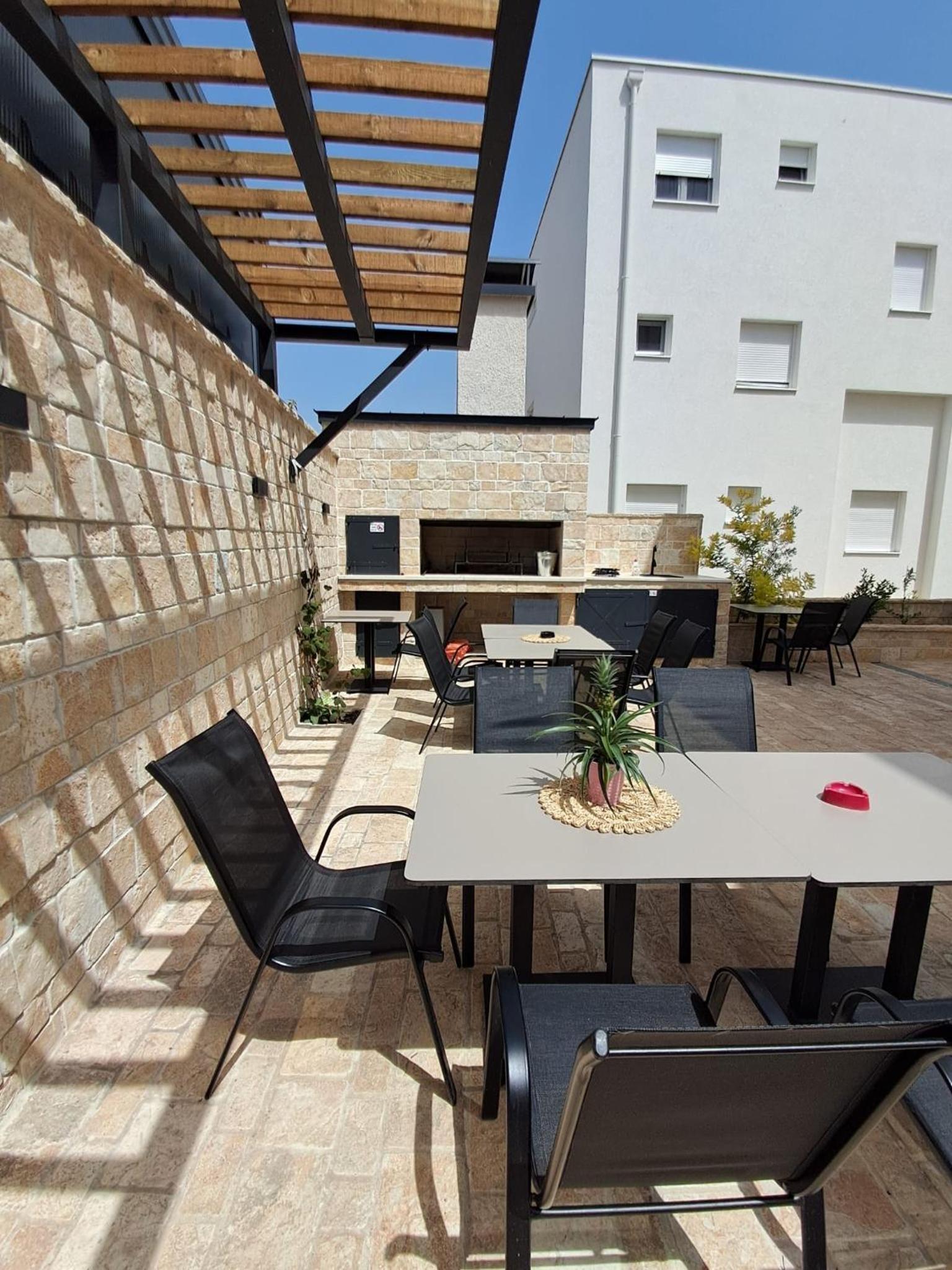 Apartmani Datea