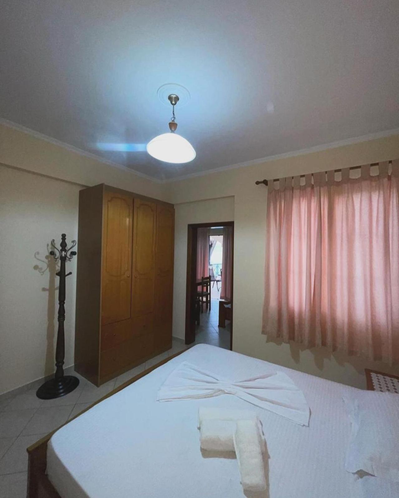 Tomas Apartments
