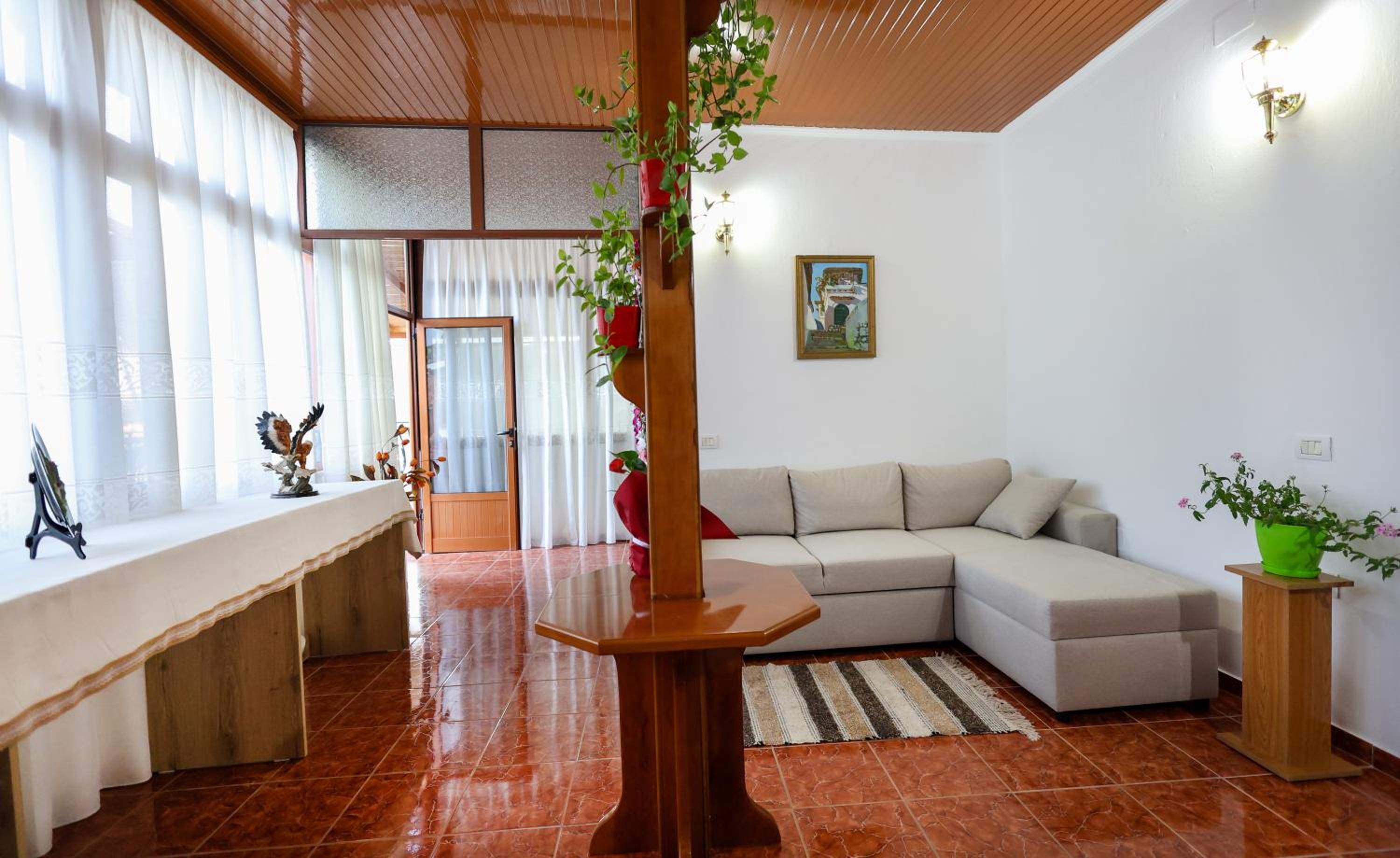 Vila Spahiu