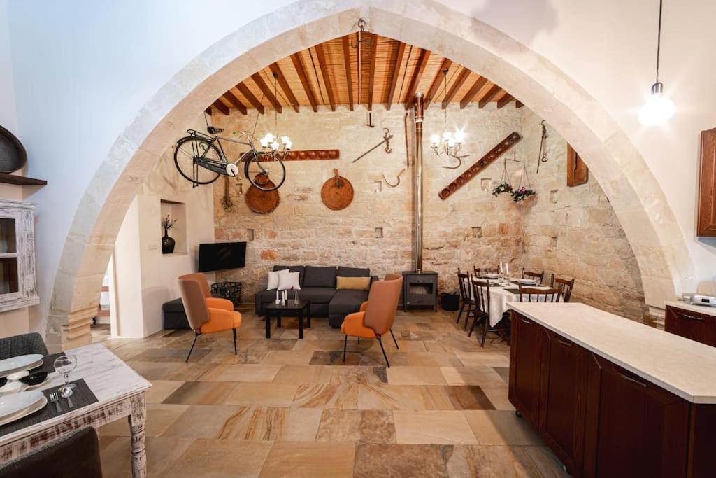 Villa To Palati with Private Pool Anogyra