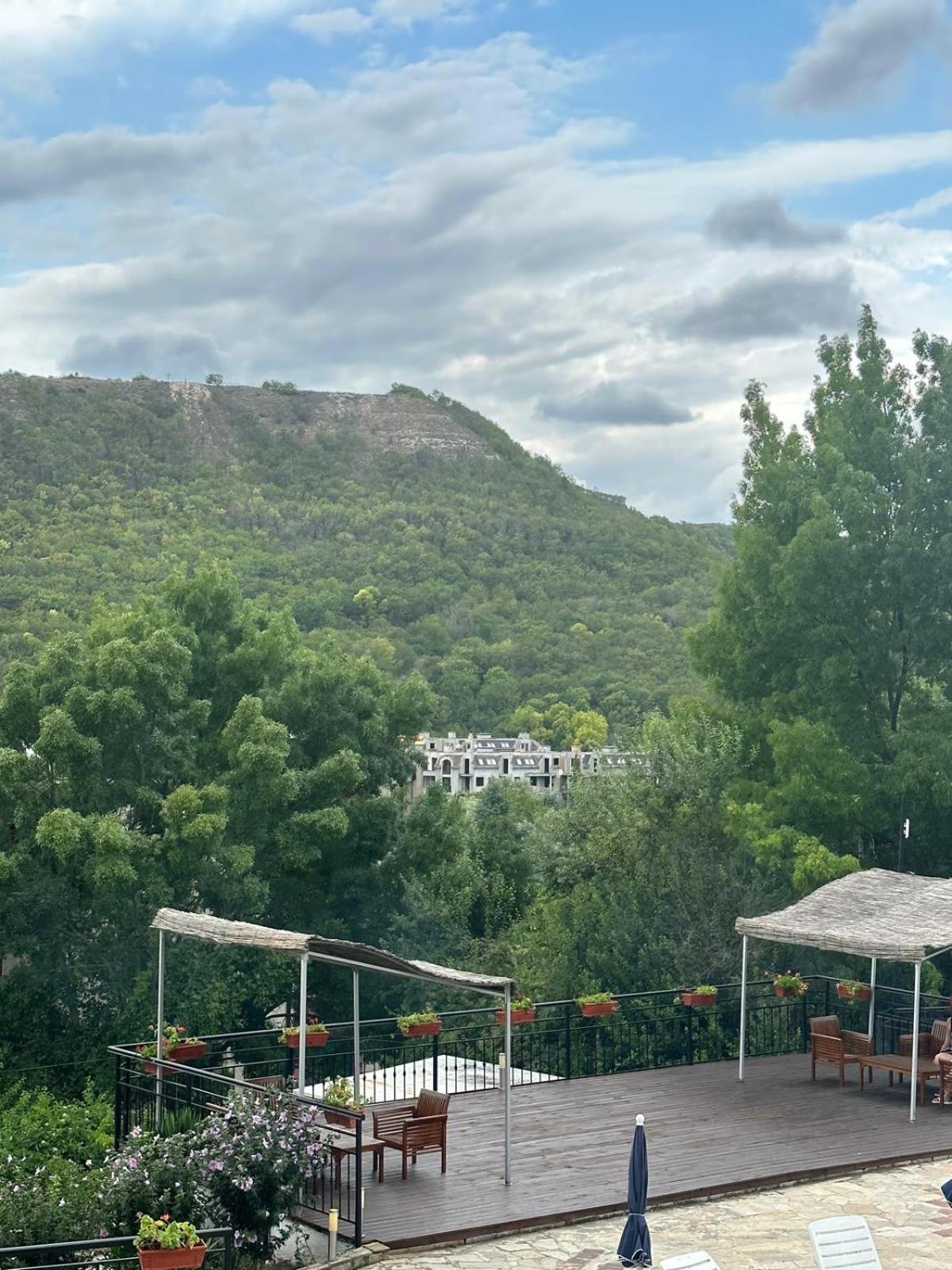 Spacious Family Fully Furnished 2 Rooms Apartment in Kavarna Apart Hotel