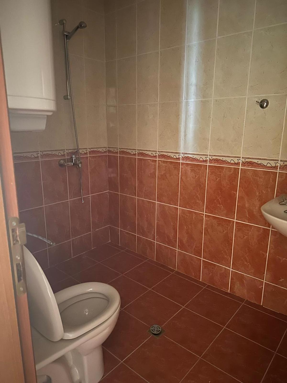 Spacious Family Fully Furnished 2 Rooms Apartment in Kavarna Apart Hotel
