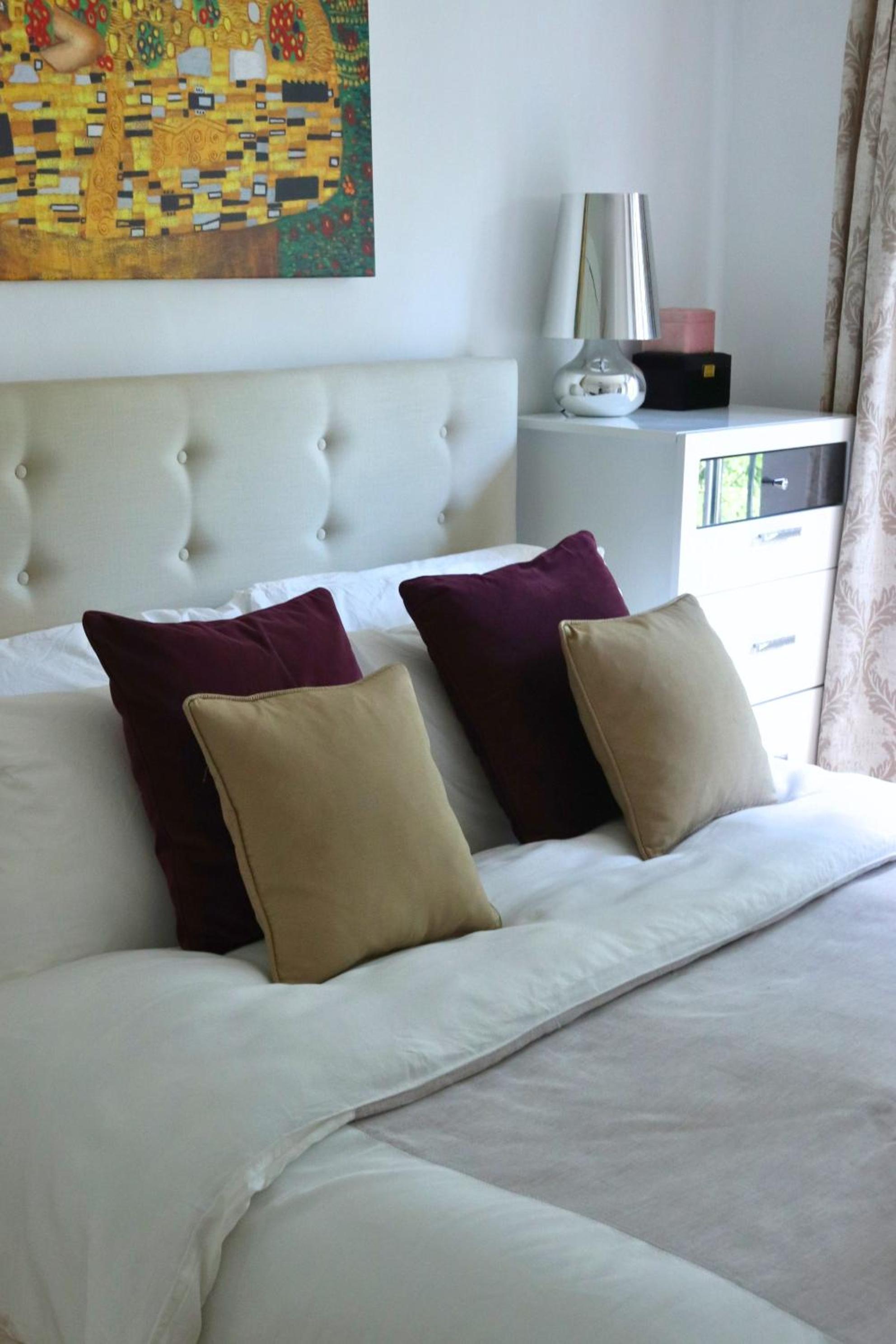Stylish 2BR Chelsea Penthouse with Private Rooftop