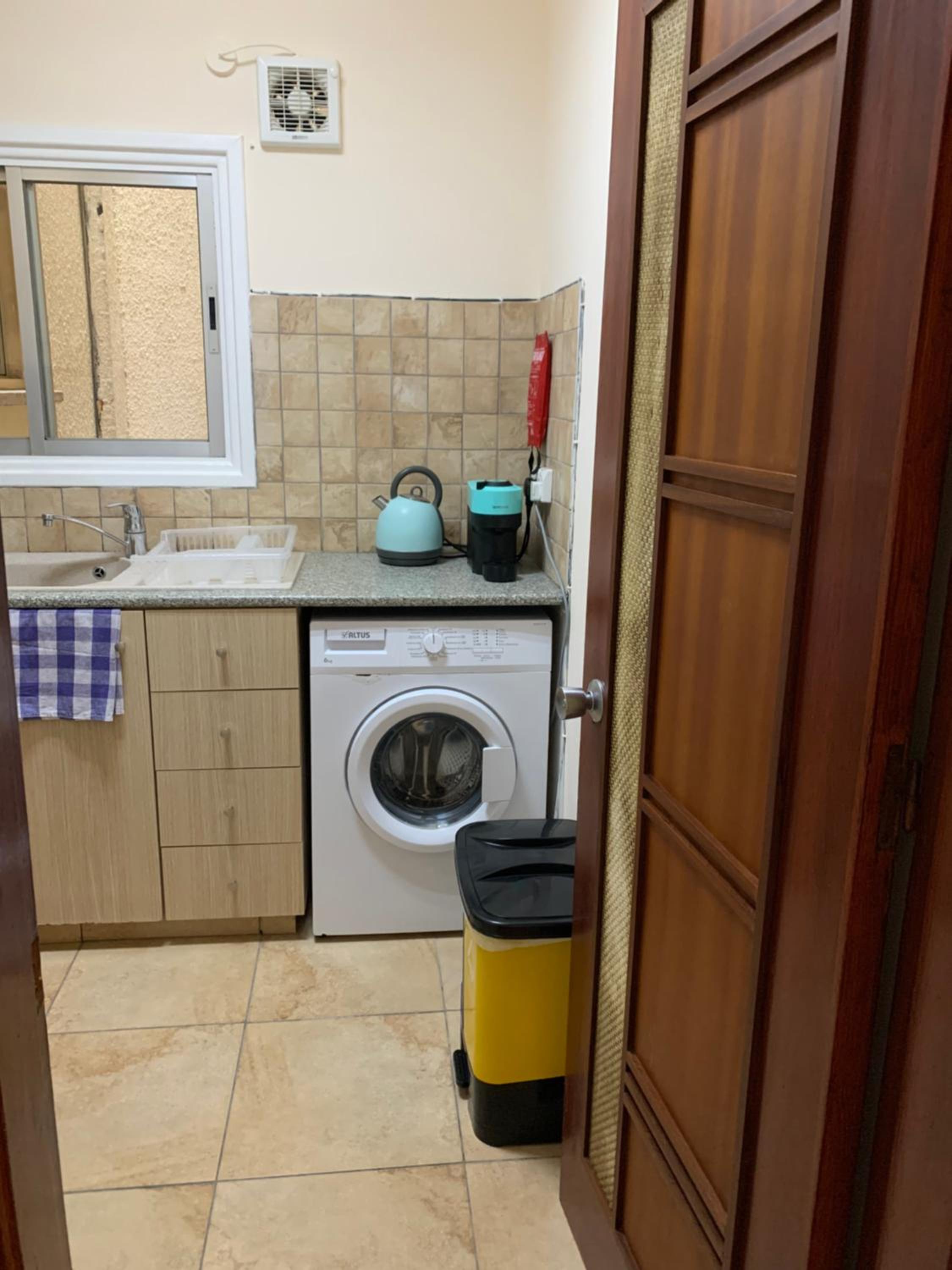 Piale Palms Makenzie Beach Front Apartment Larnaca Airport Area