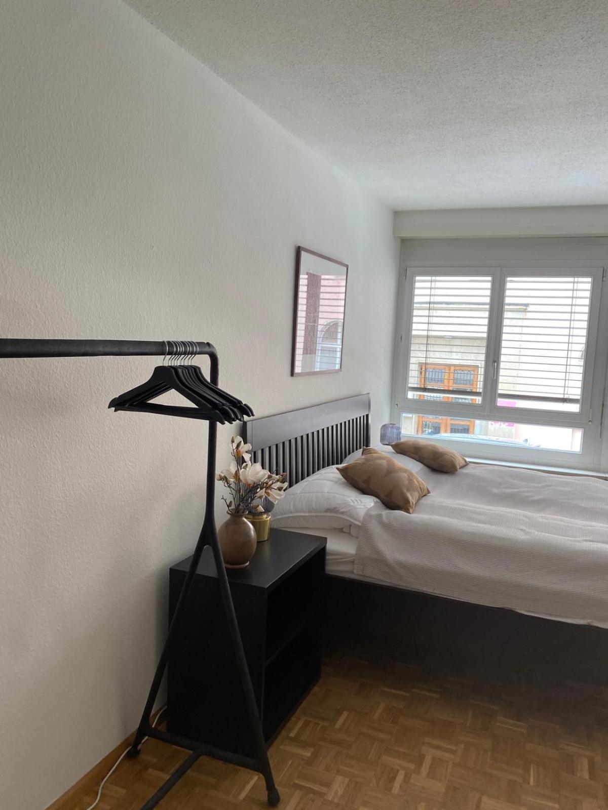 Gemütliche grosse Wohnung Nähe Uni