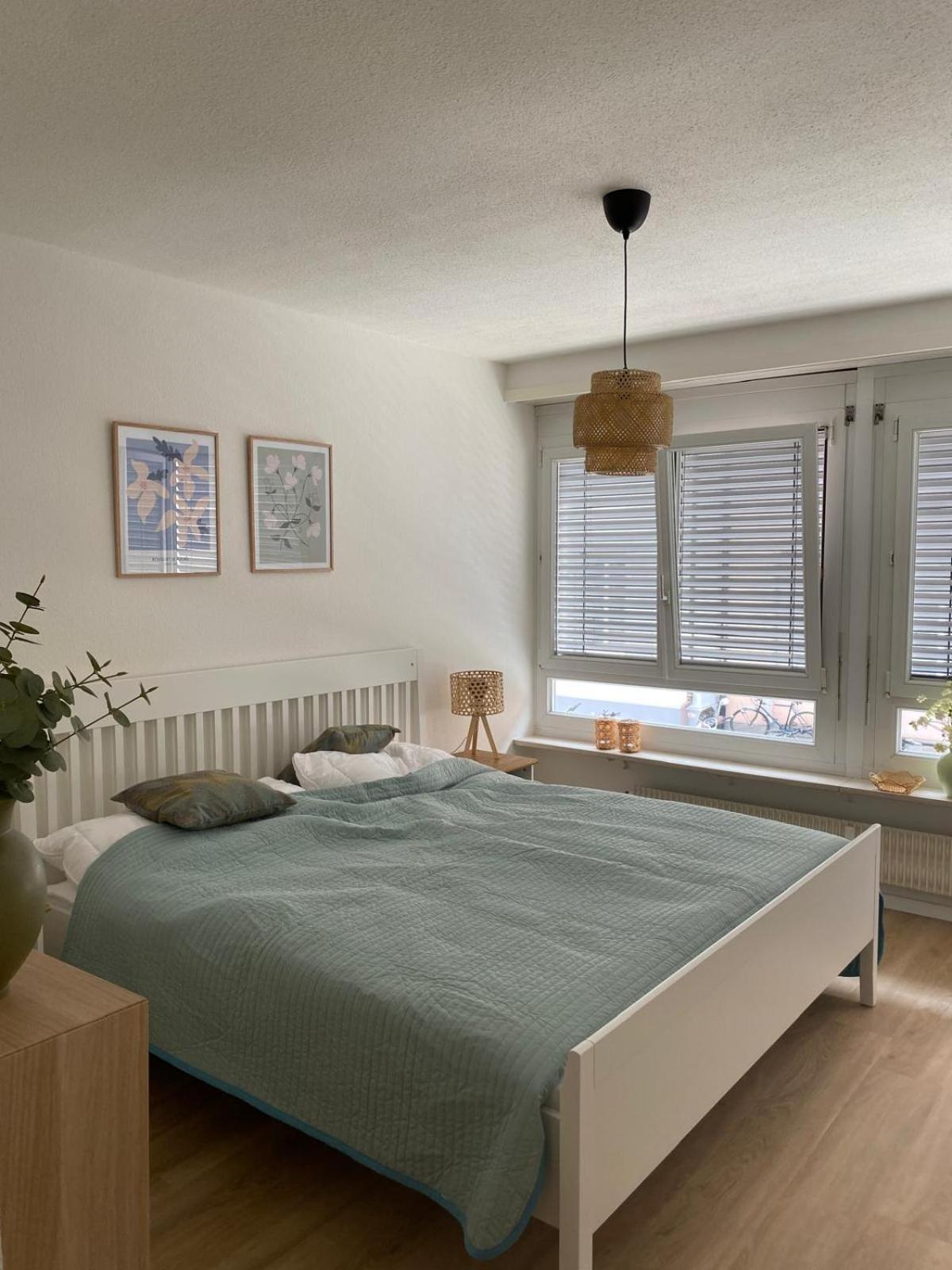 Gemütliche grosse Wohnung Nähe Uni