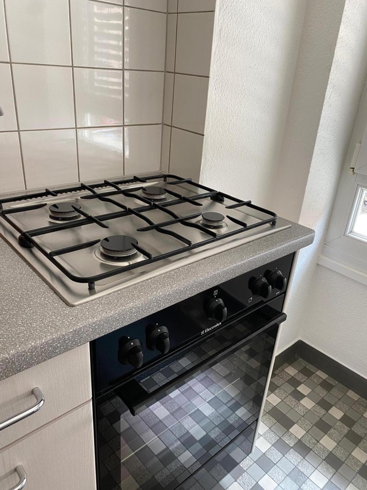 Gemütliche grosse Wohnung Nähe Uni