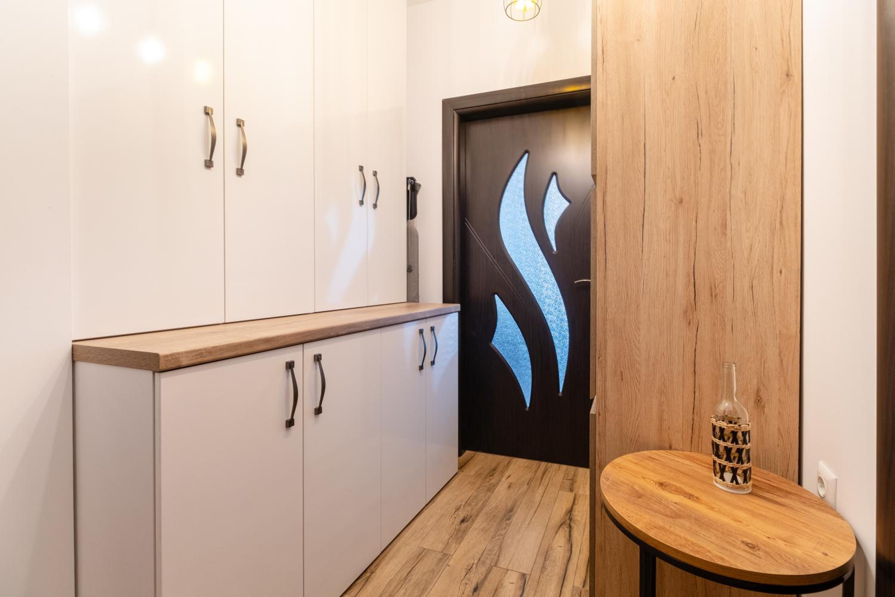 1-Bedroom apartment with Free Private parking