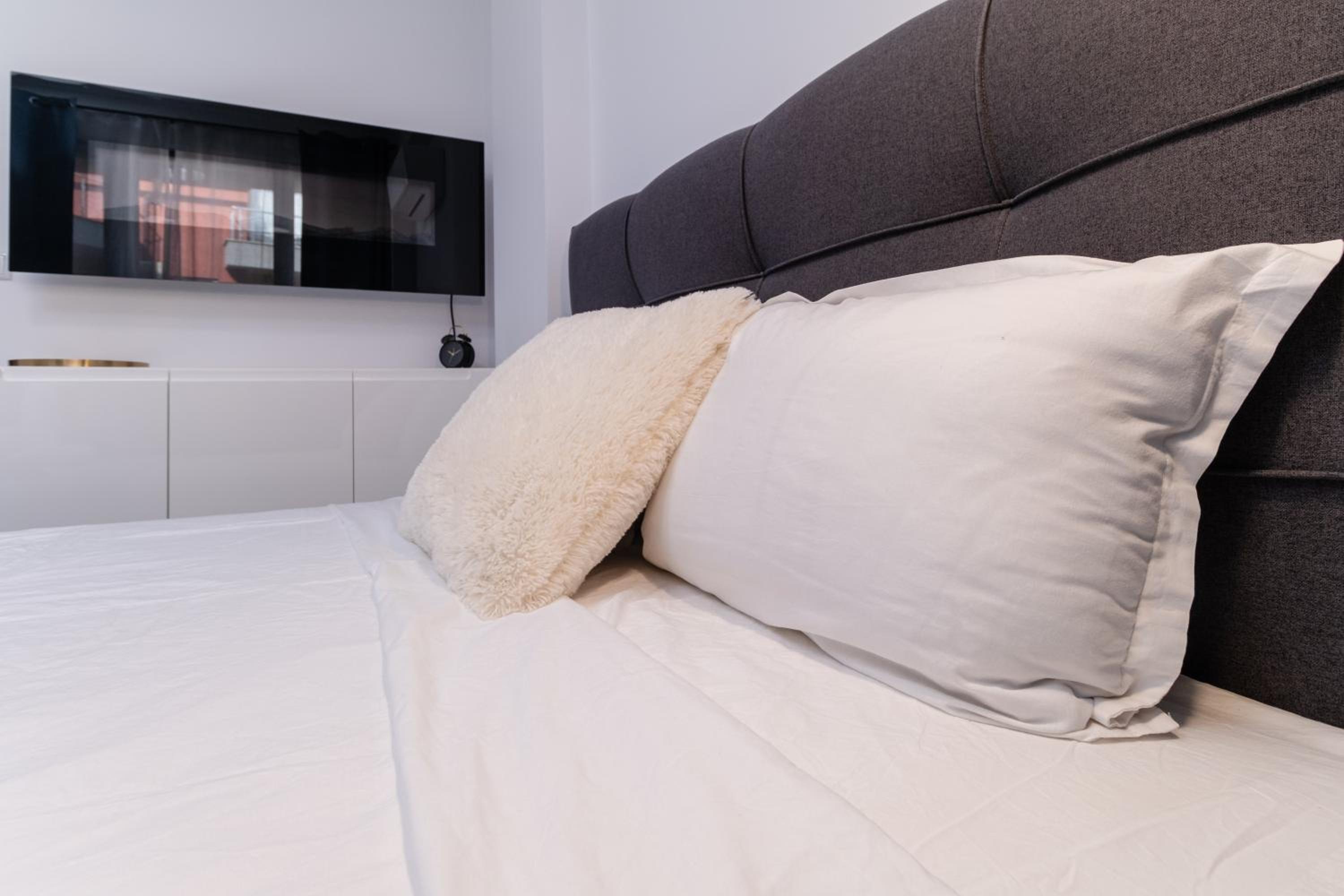 1-Bedroom apartment with Free Private parking