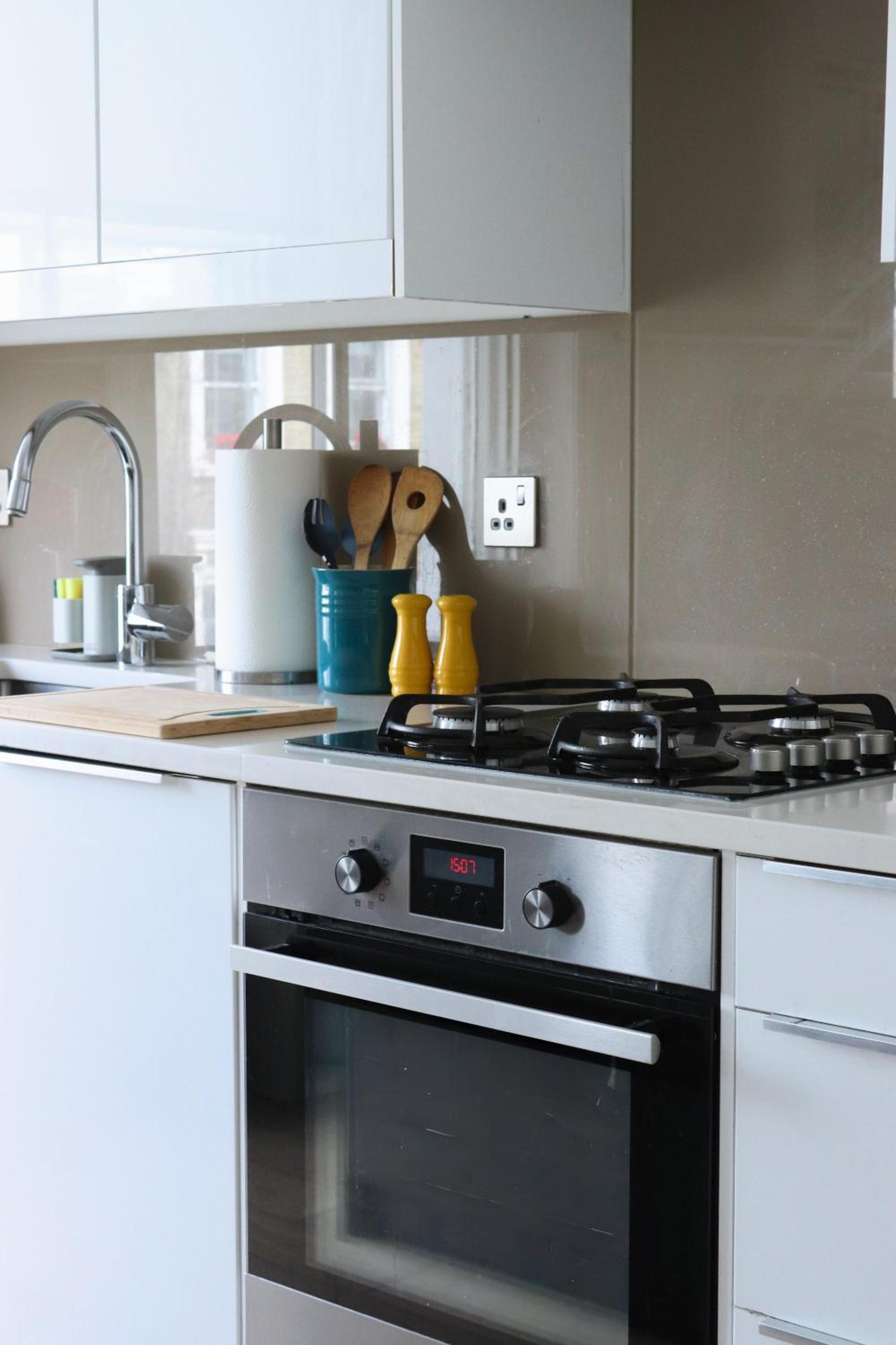 Stylish 2BR Chelsea Penthouse with Private Rooftop