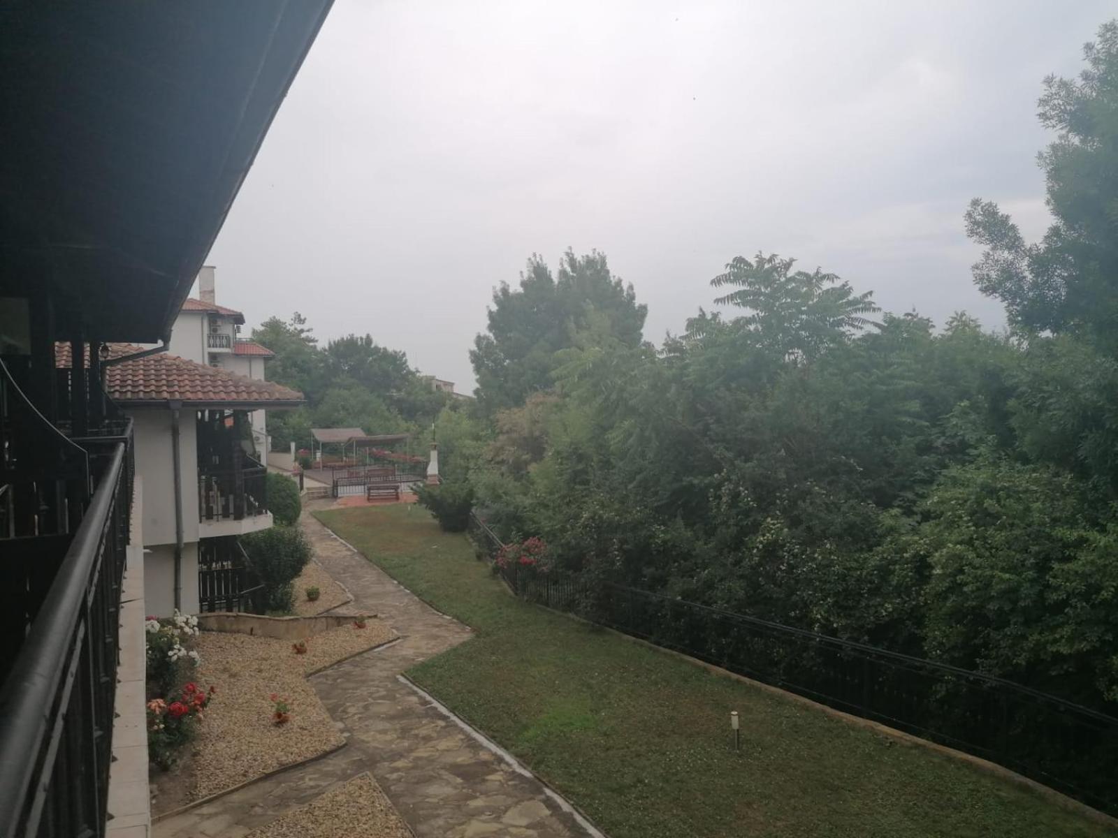 Spacious Family Fully Furnished 2 Rooms Apartment in Kavarna Apart Hotel
