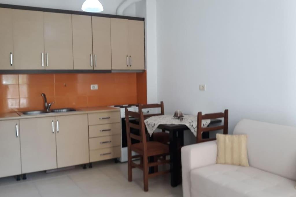 Studio beach apartment in center