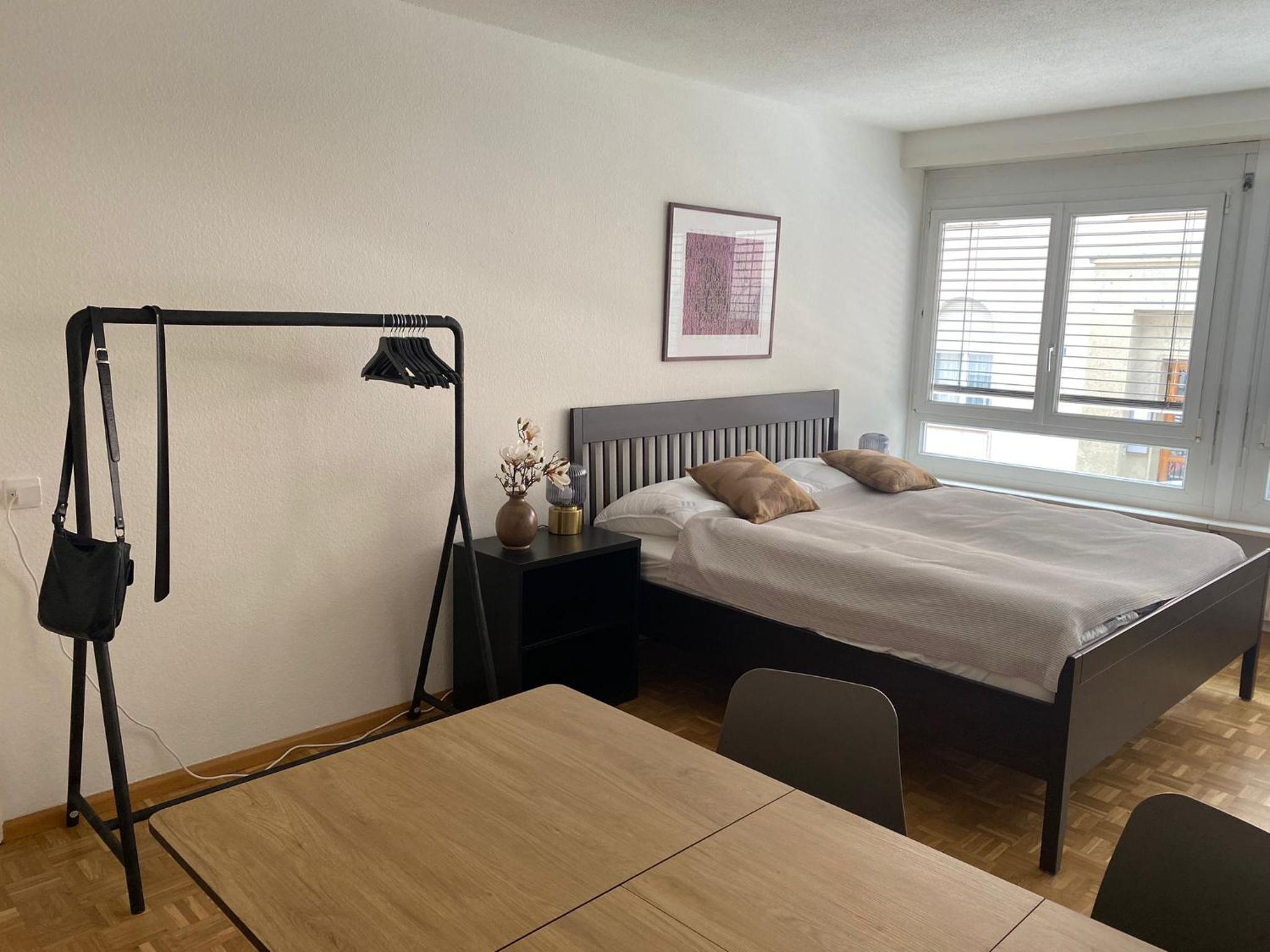 Gemütliche grosse Wohnung Nähe Uni