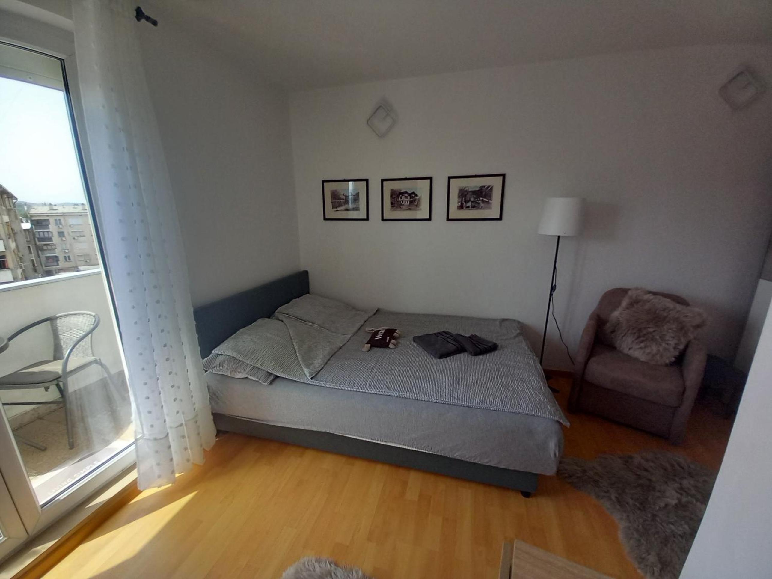 Photo 18