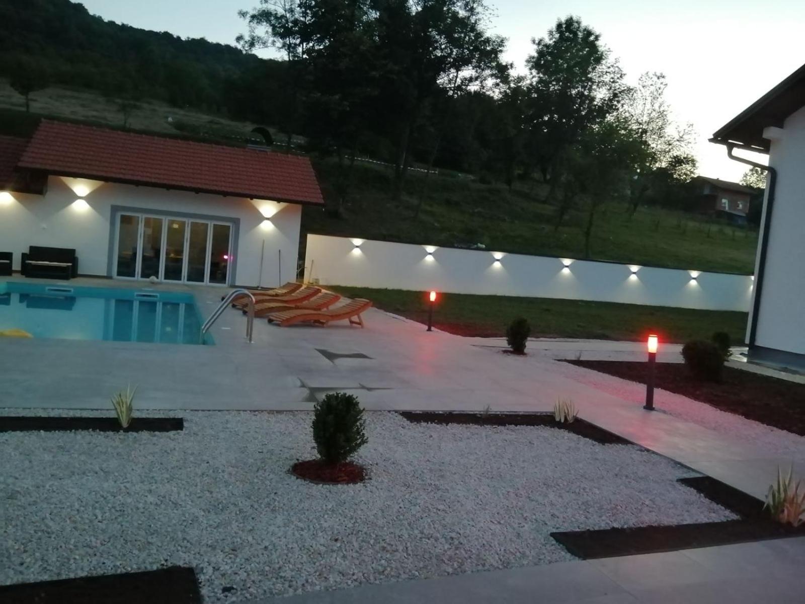 Romantic Lodge