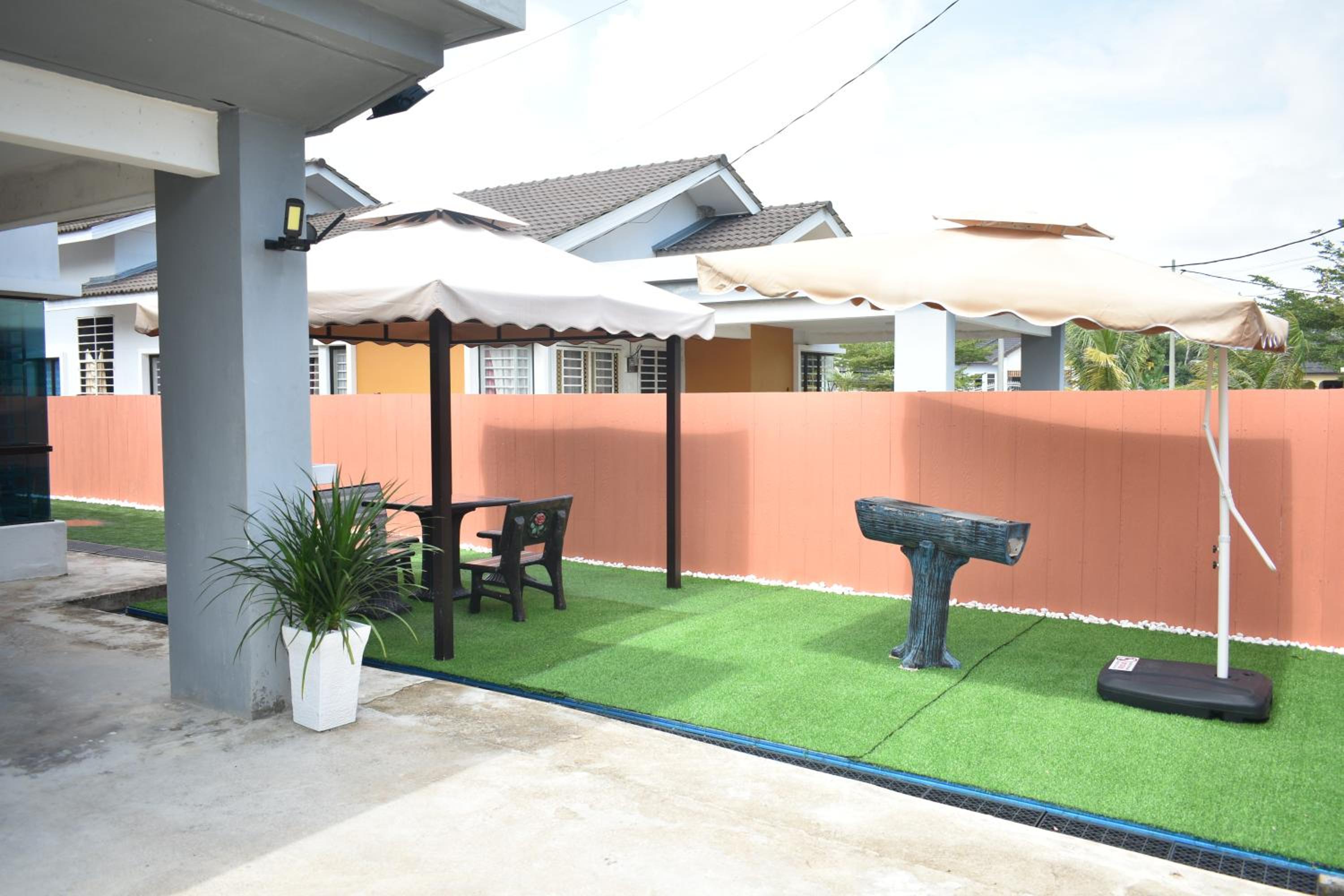 Dj Impiana Homestay - Private Kids Pool photo 8