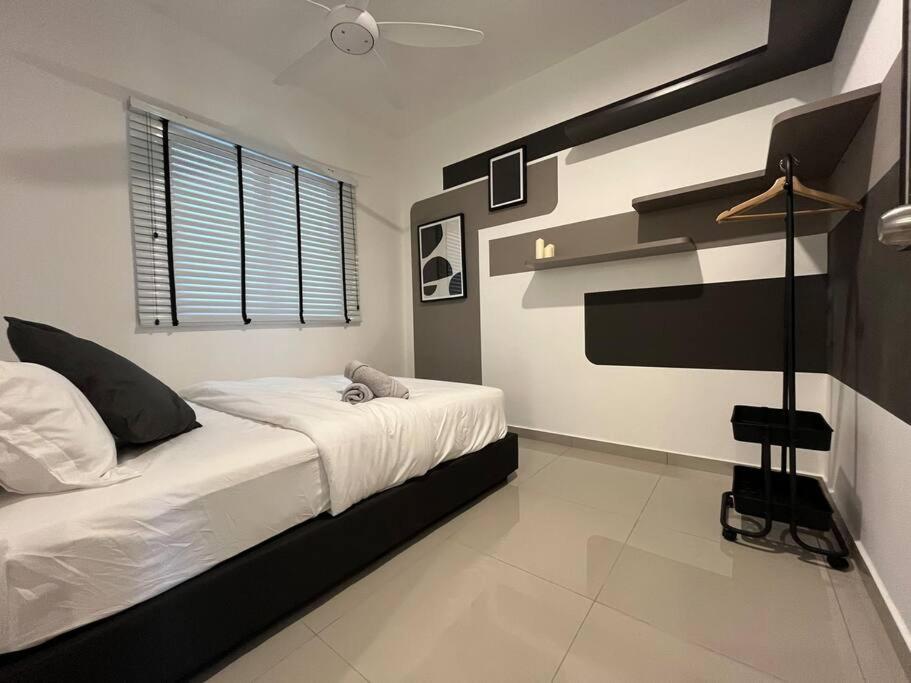 Setia Alam 3R2B 6pax Apartment photo 3