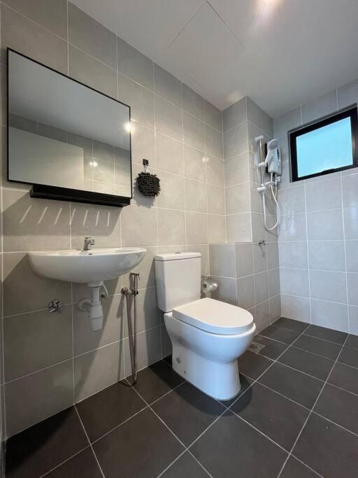 Setia Alam 3R2B 6pax Apartment photo 5