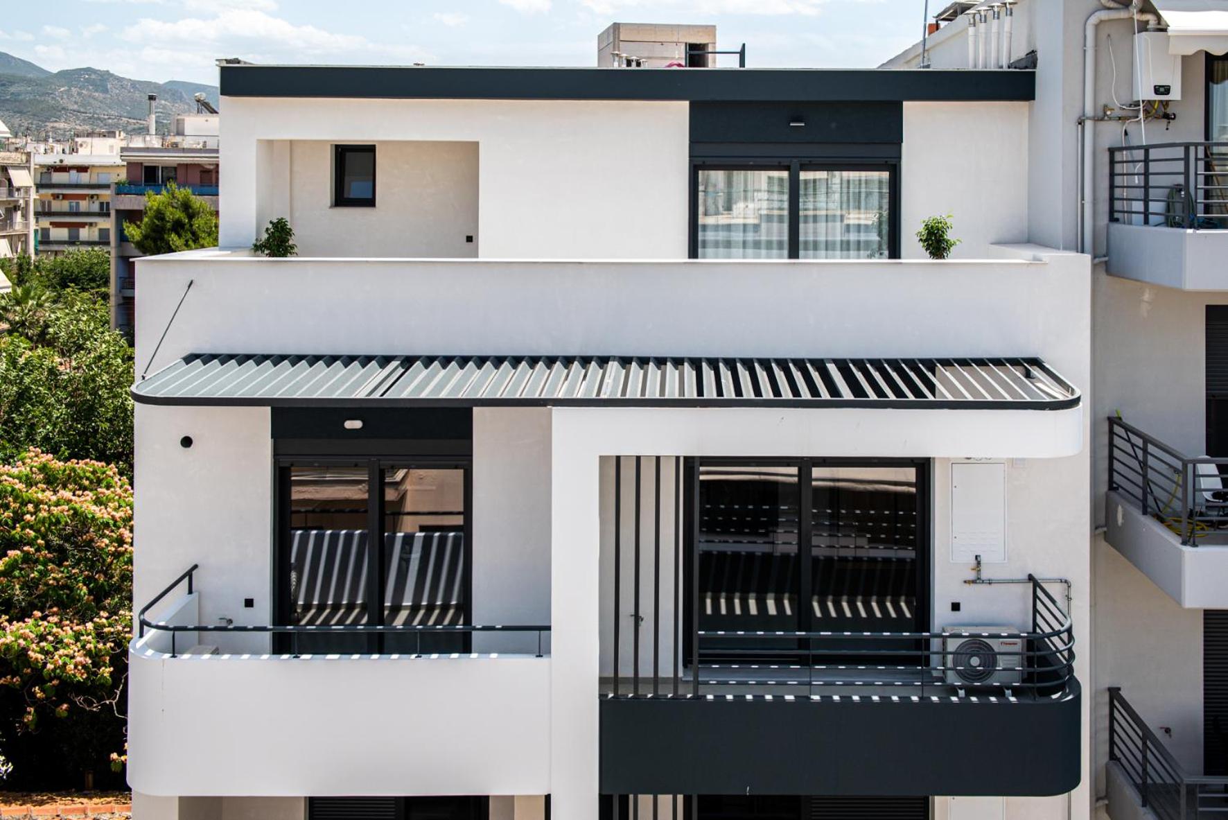 Karma Quality Living City Center with PRIVATE PARKING view 2