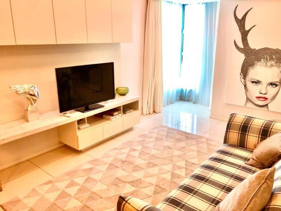 2Rooms Suites Near MidValley 15KM to KLCC best for Biz traveler and Family