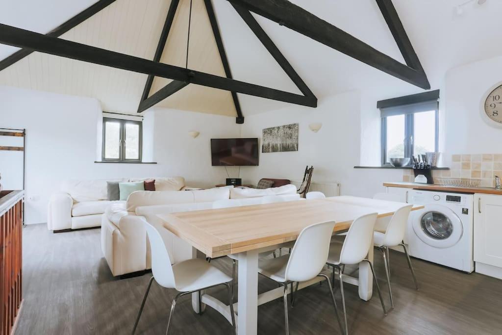 Mill House @ Goonwinnow Farm view 5