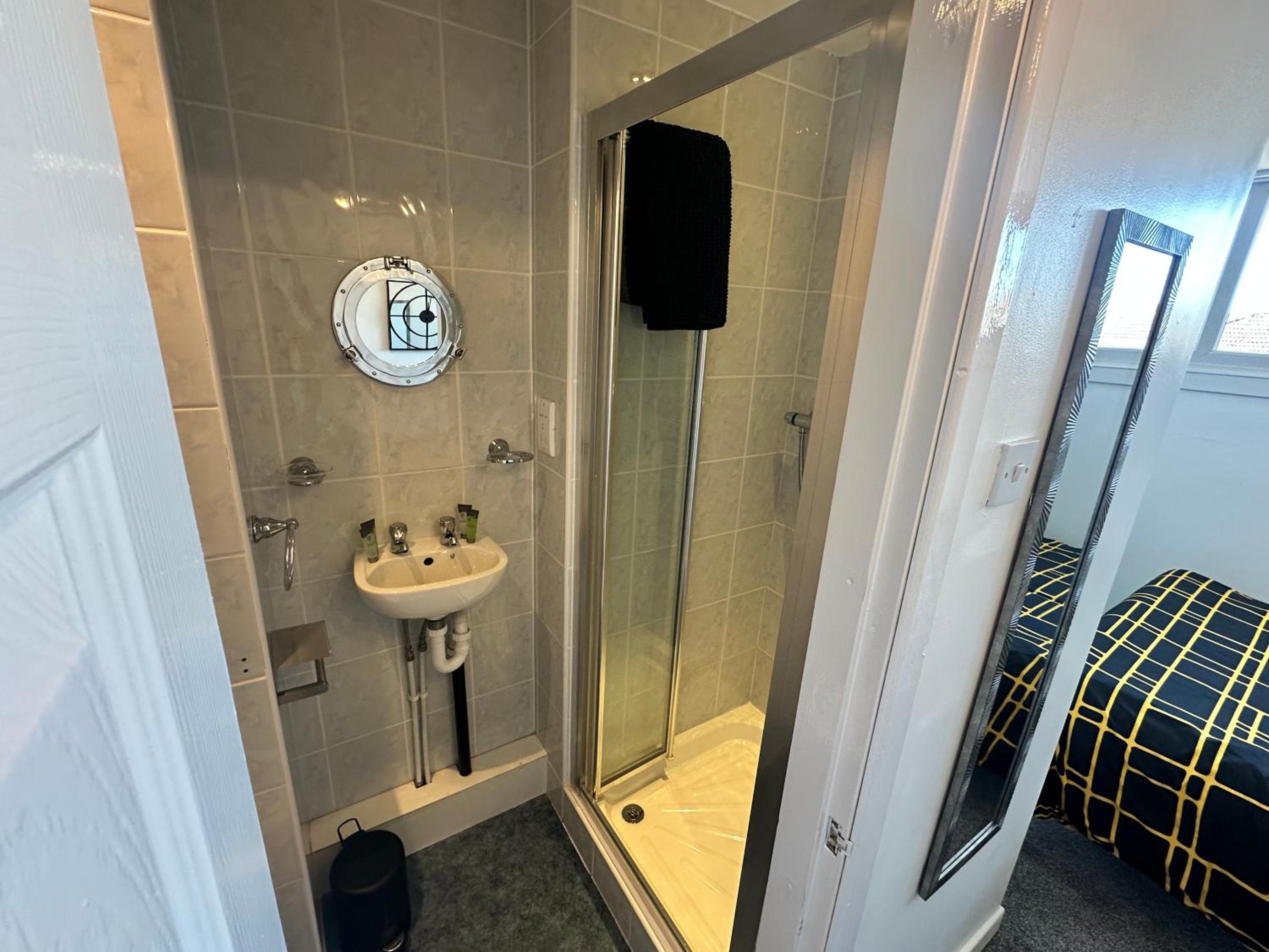 B&B Runway Blackpool - Minutes From Winter Gardens - Dog Friendly - Exceptionally Quiet - Very Close H&A Social Club view 3