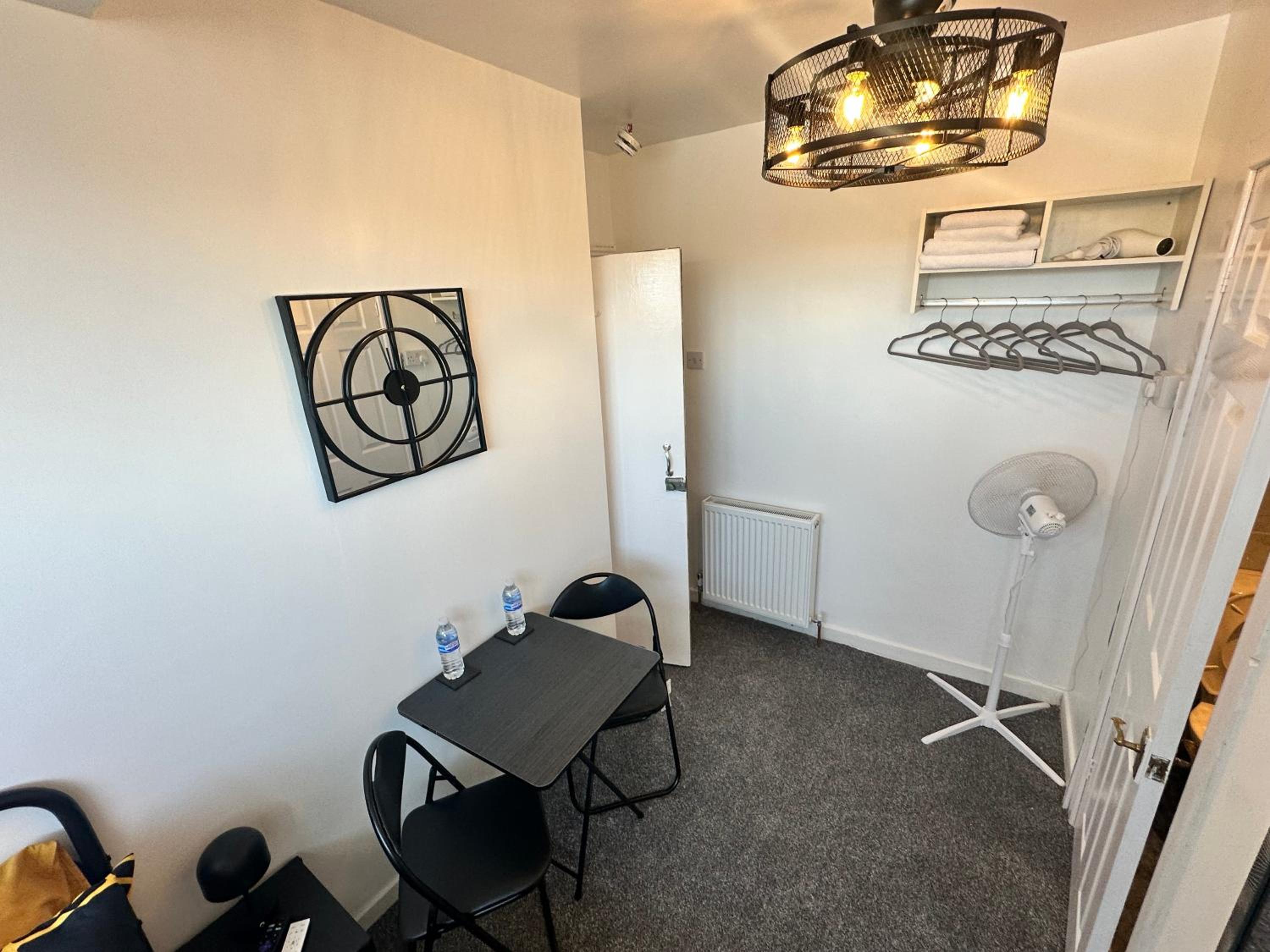 B&B Runway Blackpool - Minutes From Winter Gardens - Dog Friendly - Exceptionally Quiet - Very Close H&A Social Club view 5