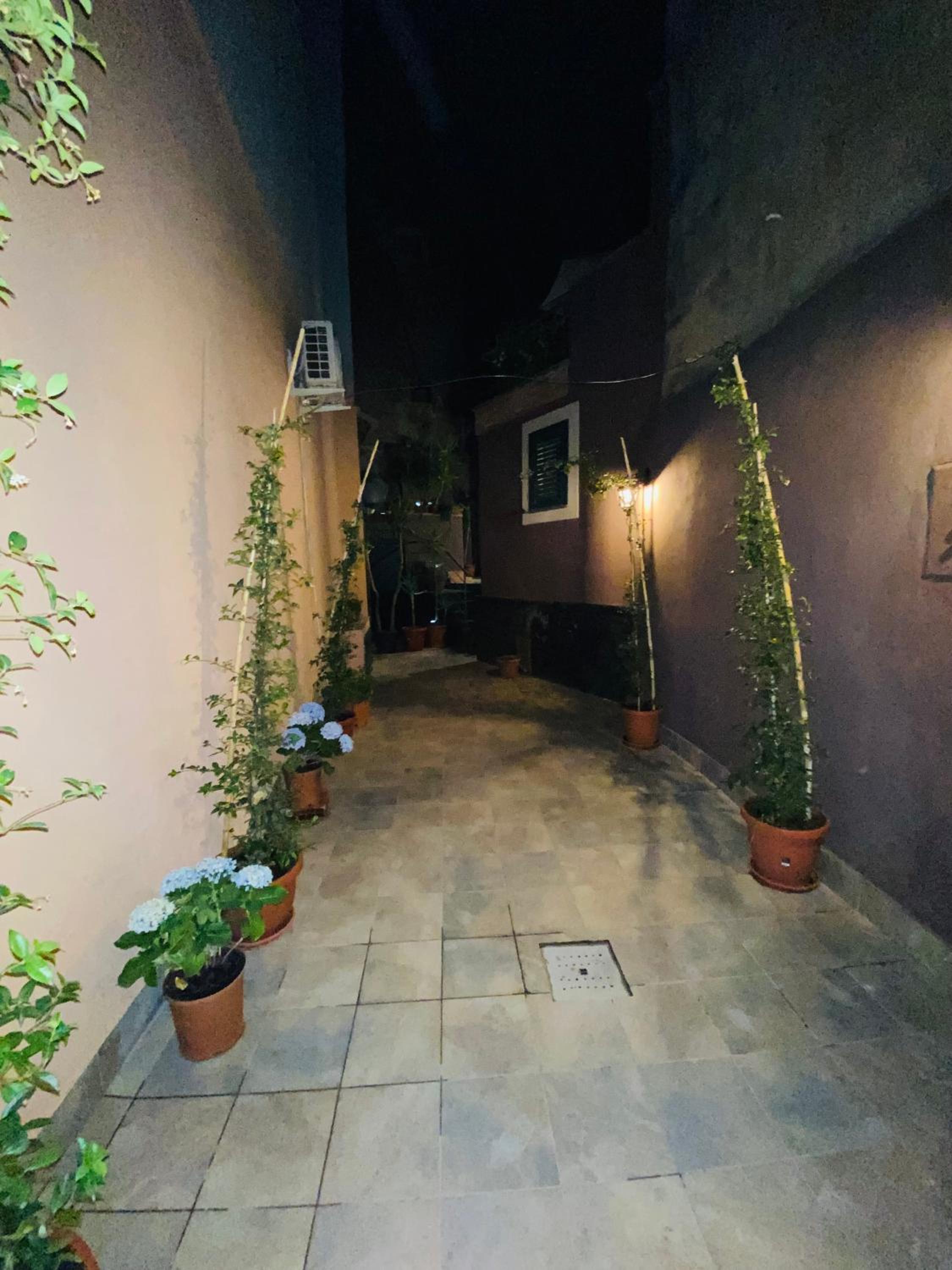 Photo 28