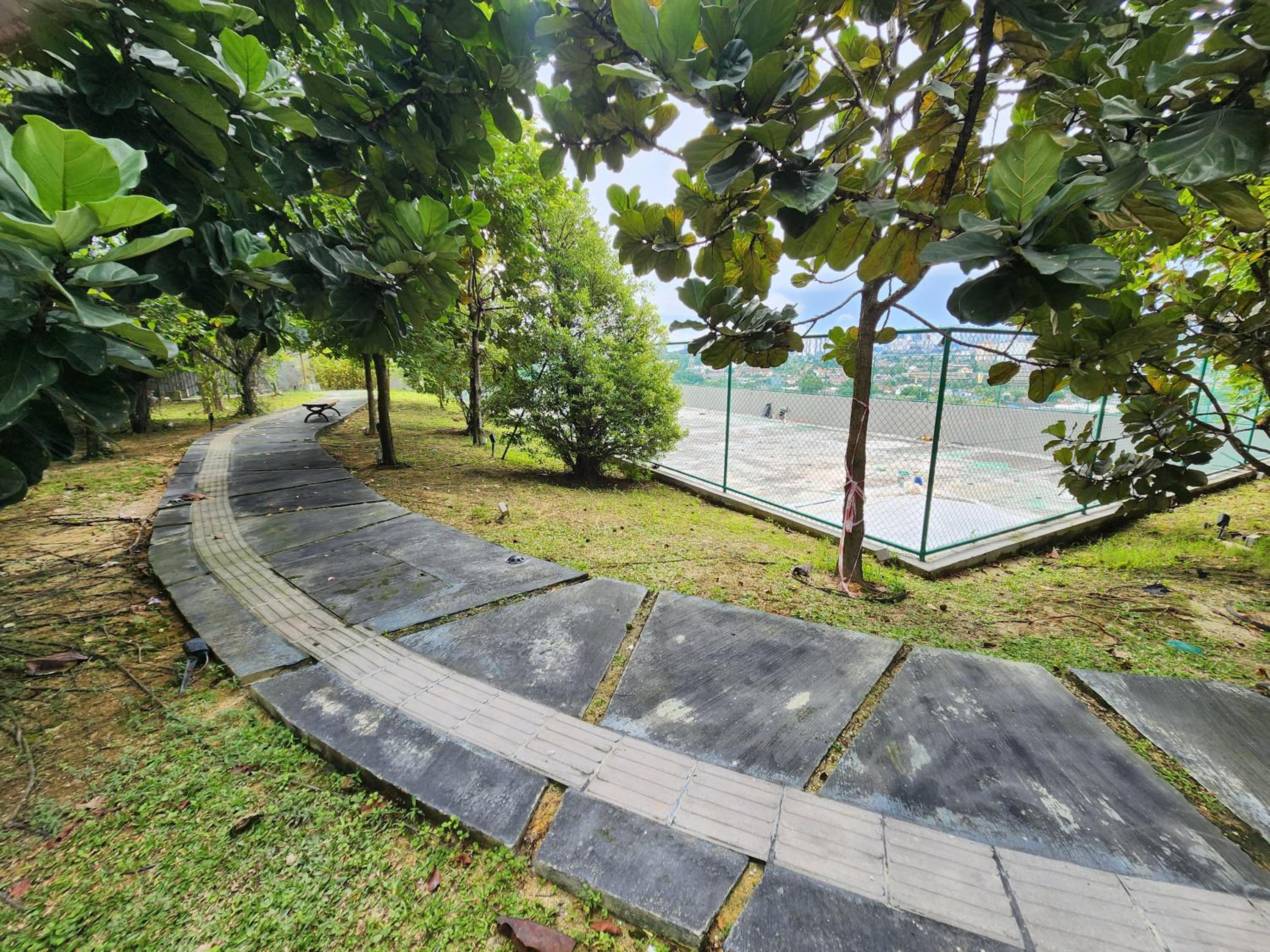 Astoria,4r3b,4kmtoklcc,1505sf,bigbalcony,newcondo,bathtub,nicefacilities