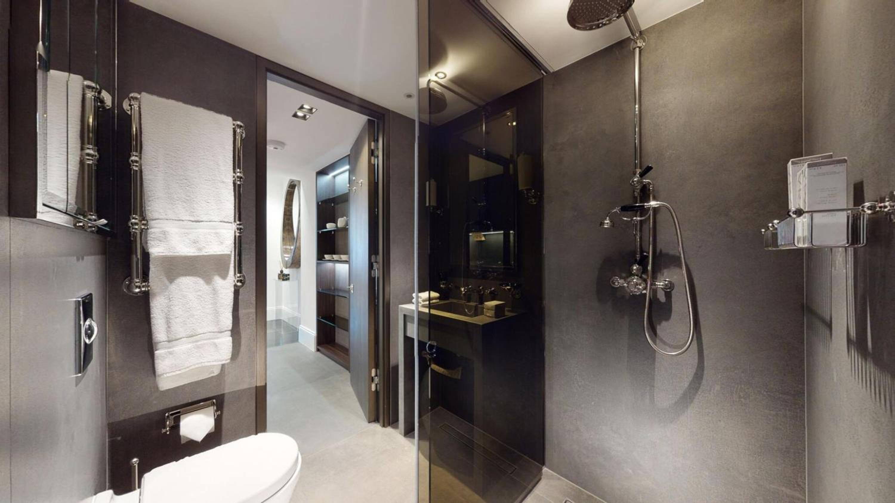 Luxury Suite in Cadogan Square 1