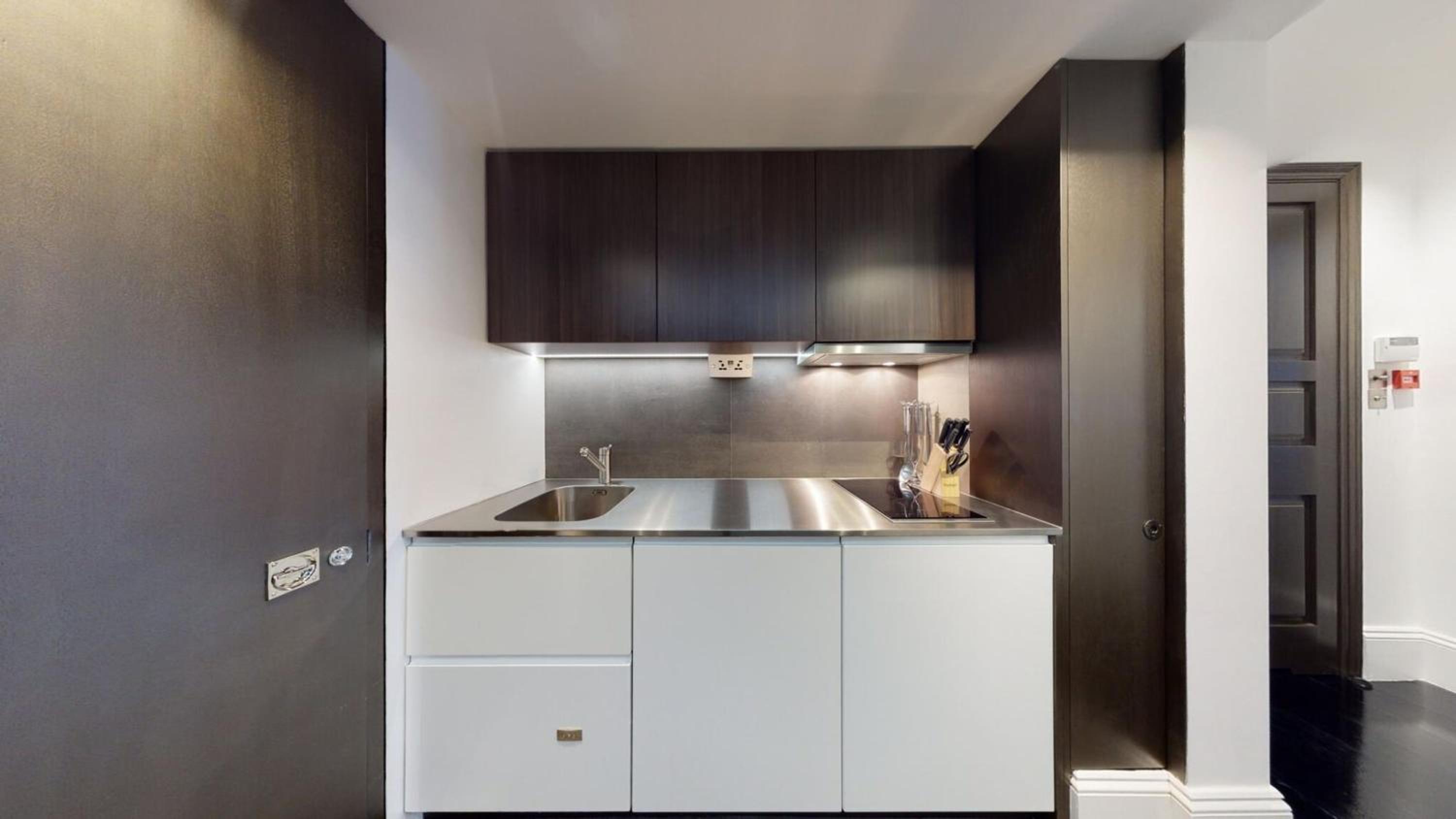 Luxury Suite in Cadogan Square 1